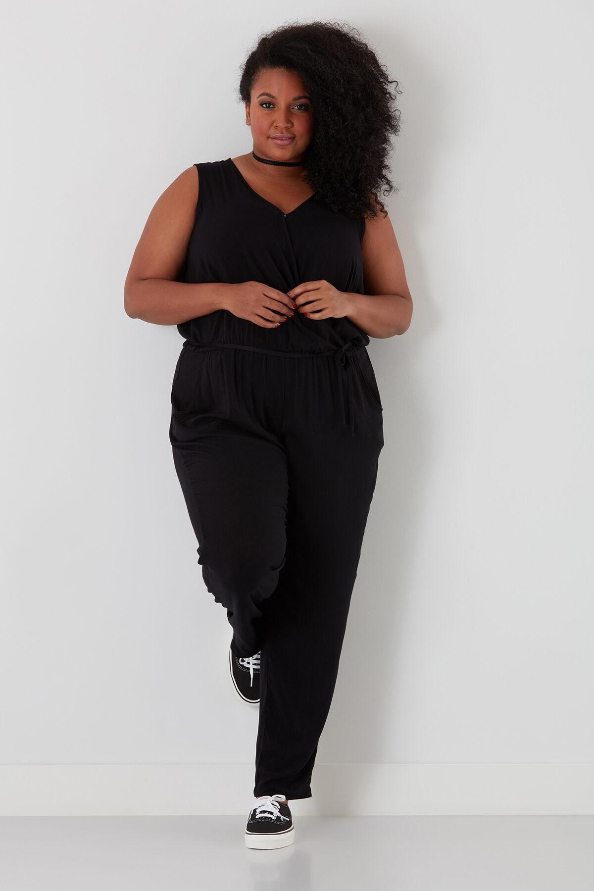 Einfarbiger Jumpsuit  image number 3