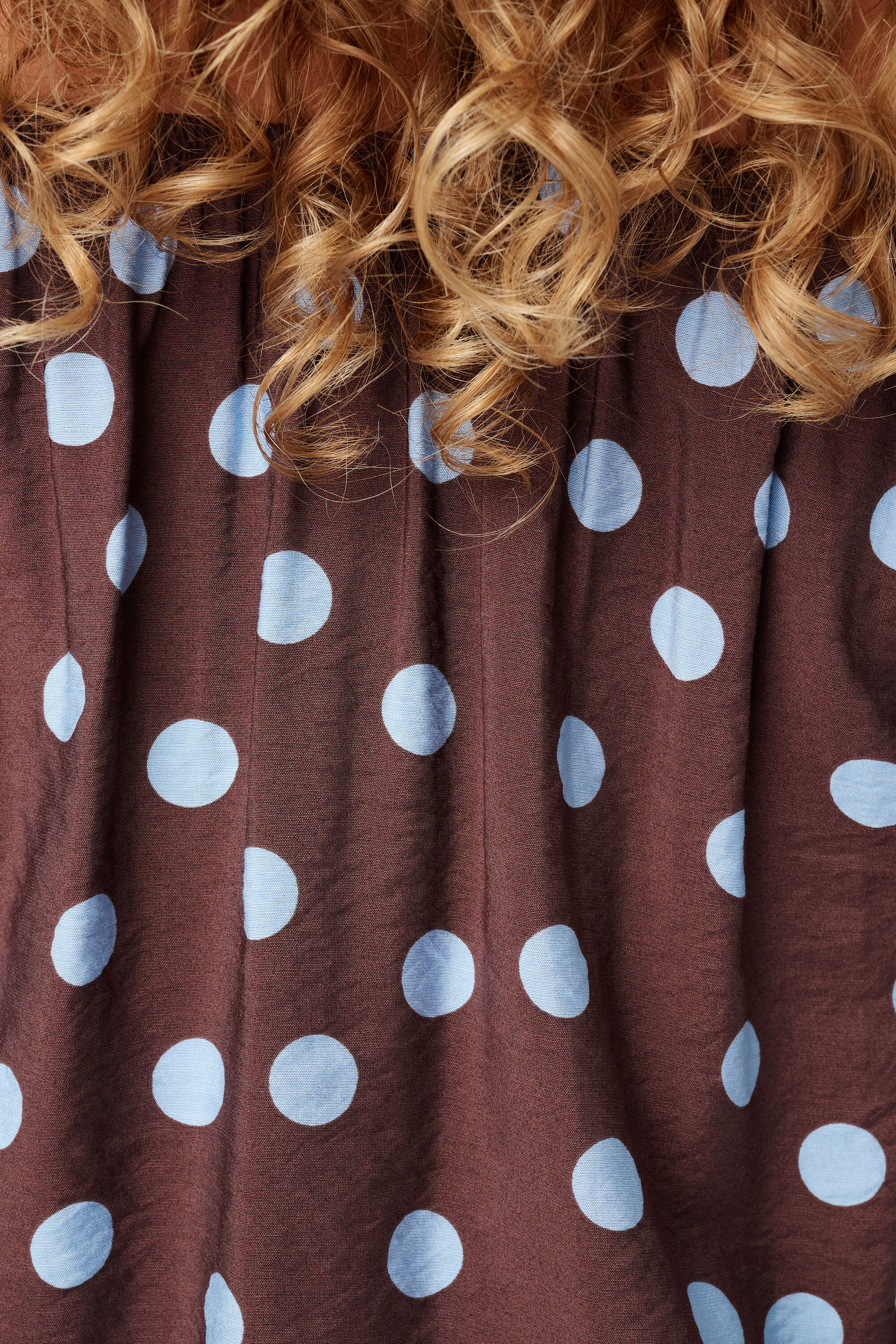 Schulterfreie Bluse mit Polka Dot Muster image number 4