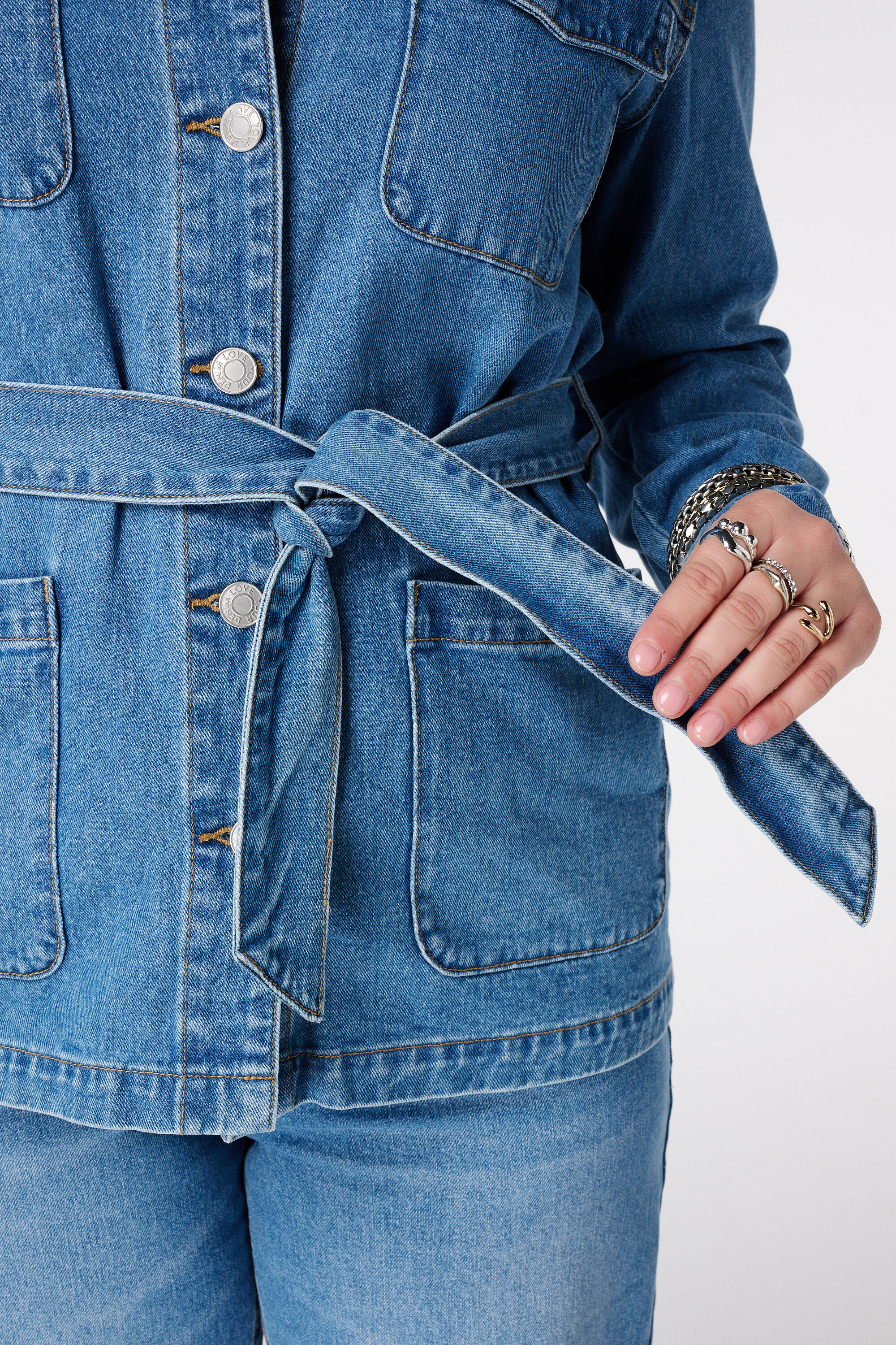 Jeansjacke mit Tailleng&uuml;rtel image number 6