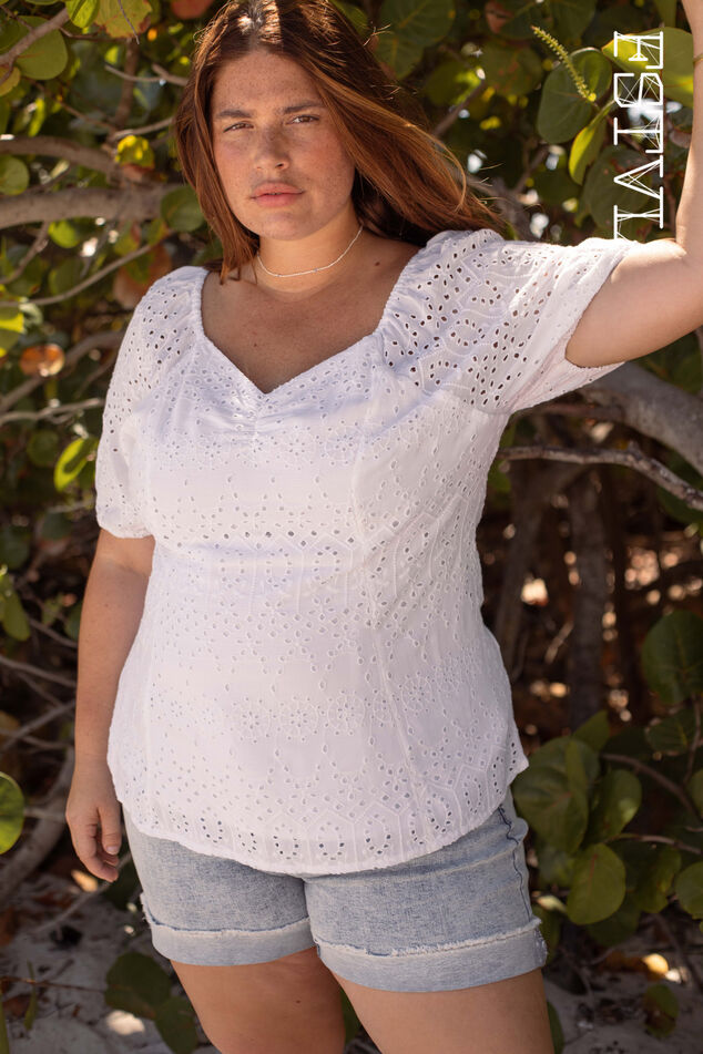 Top mit Stickerei  image number 0