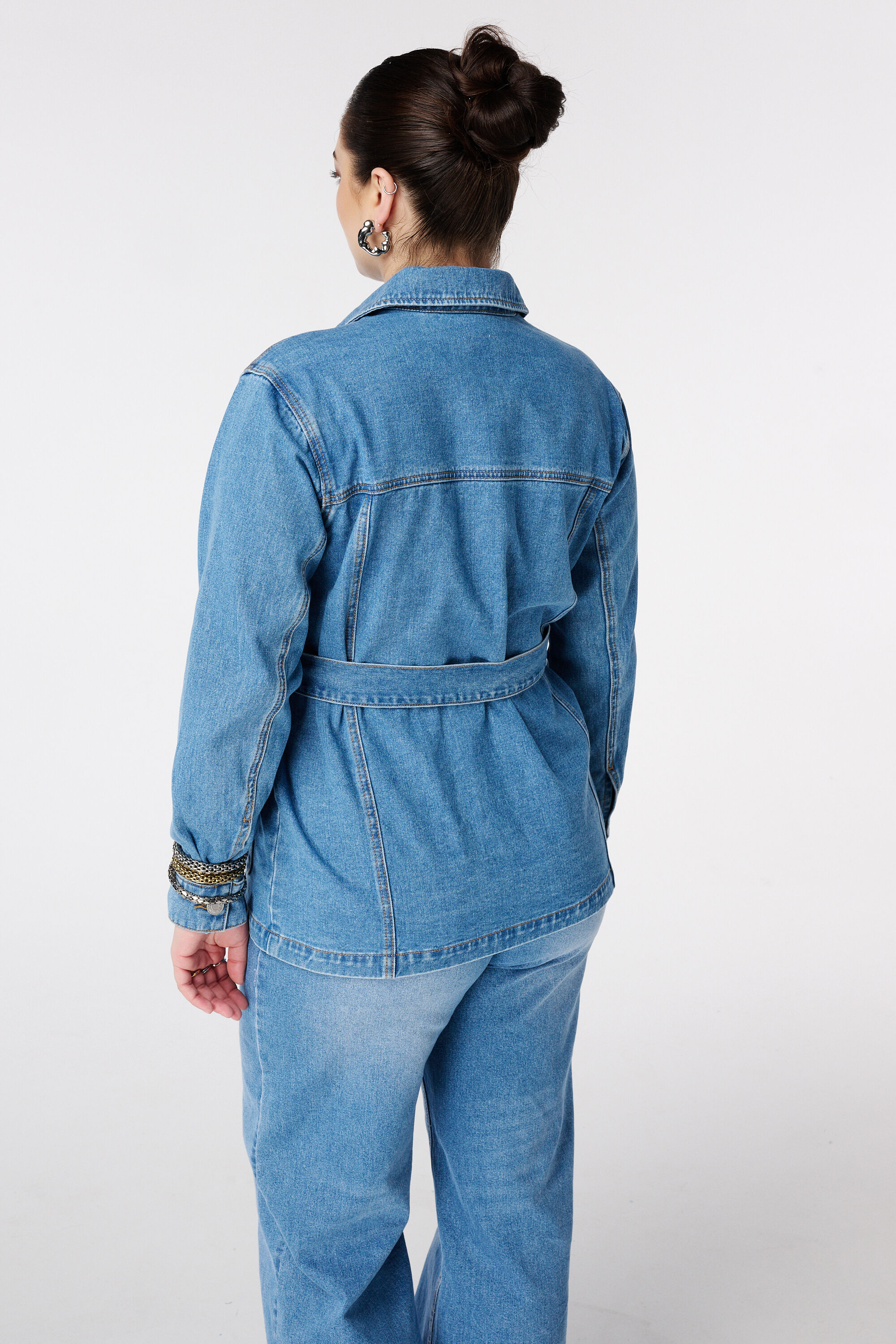 Jeansjacke mit Tailleng&uuml;rtel image number 3