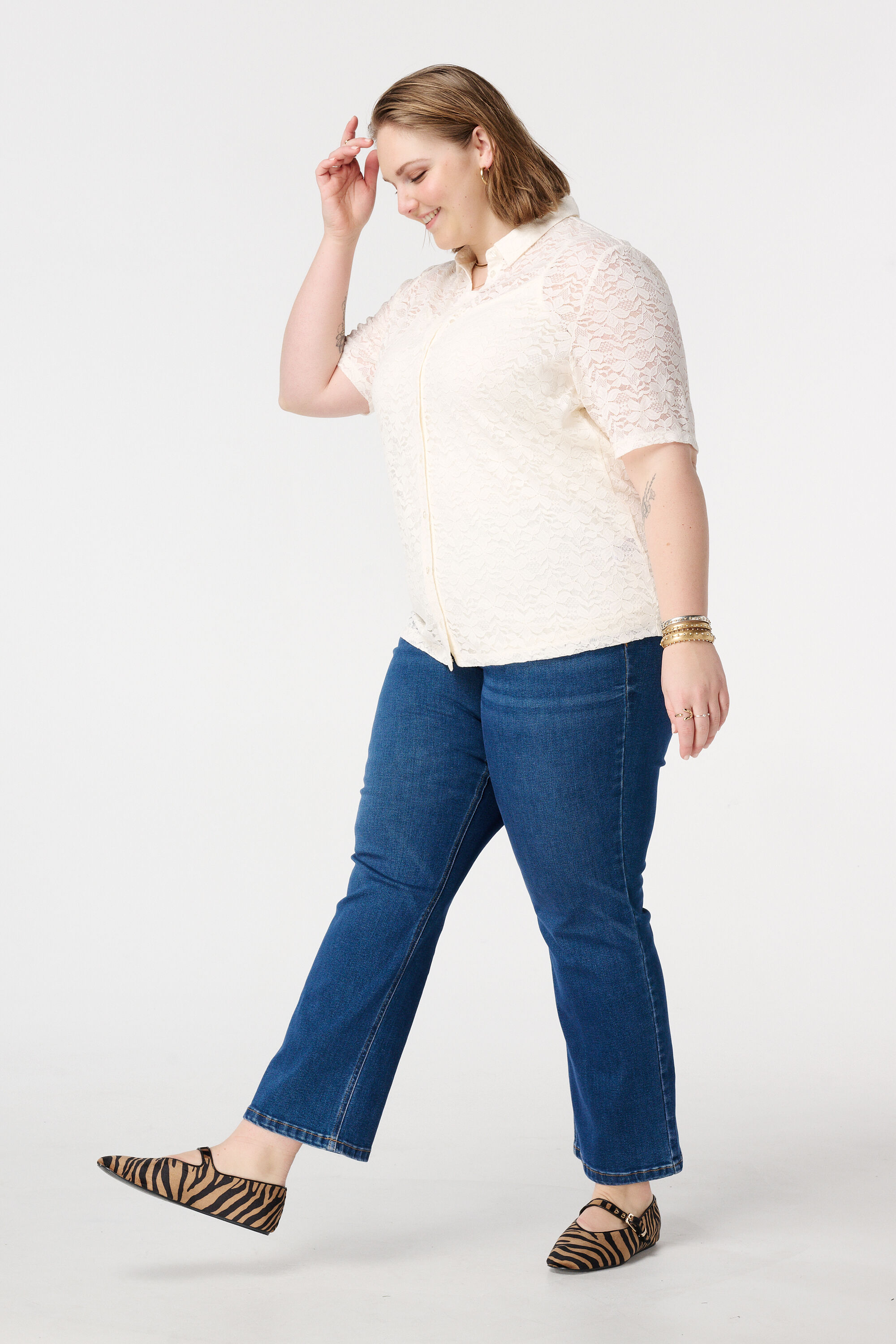 Spitzenoberteil mit kurzen &Auml;rmeln image number 5