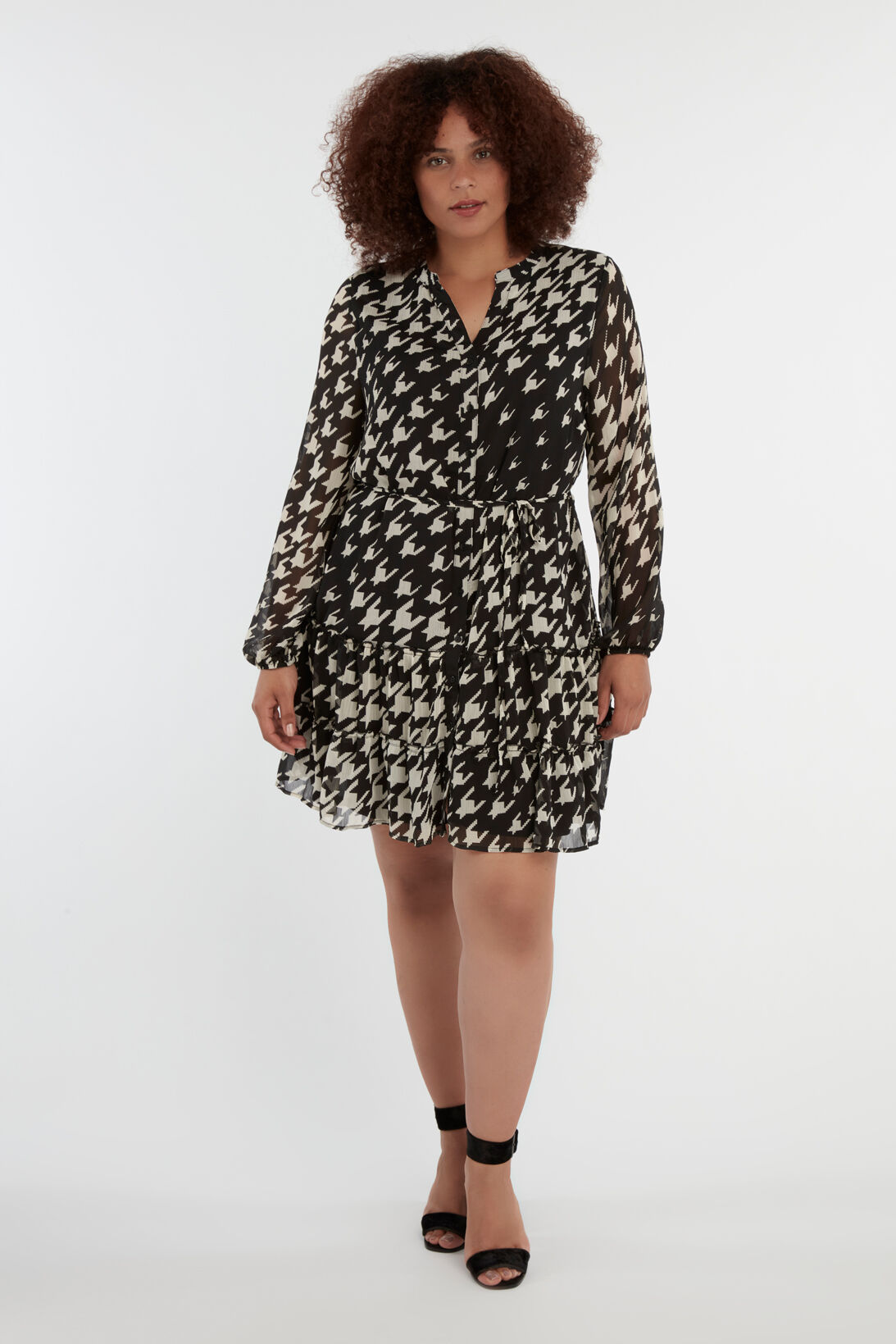 Kleid mit Hahnenritt-Print image number 5