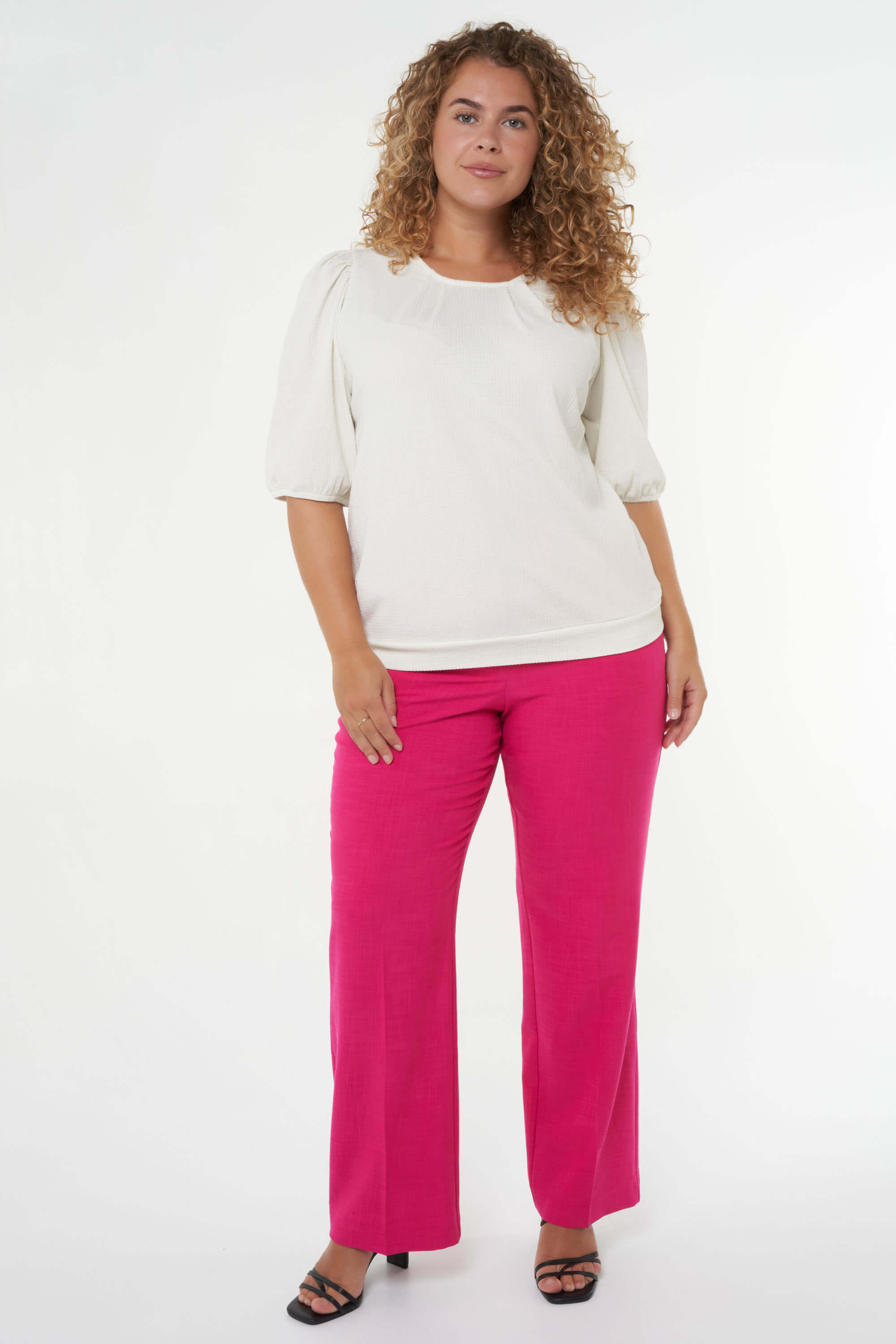 Top mit Balloon-Passform  image number 4