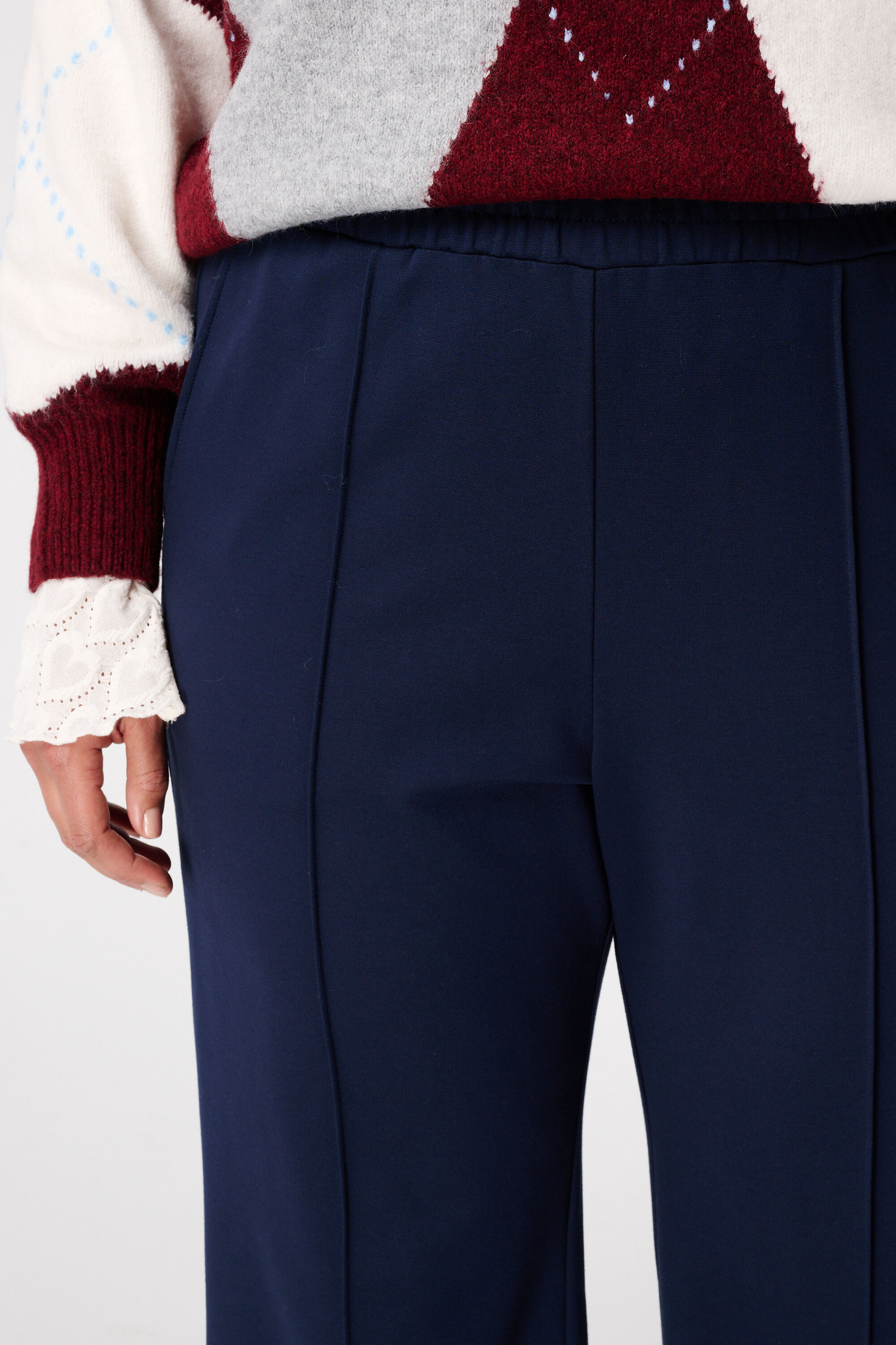 Weit geschnittene Hose mit Ziern&auml;hten image number 4