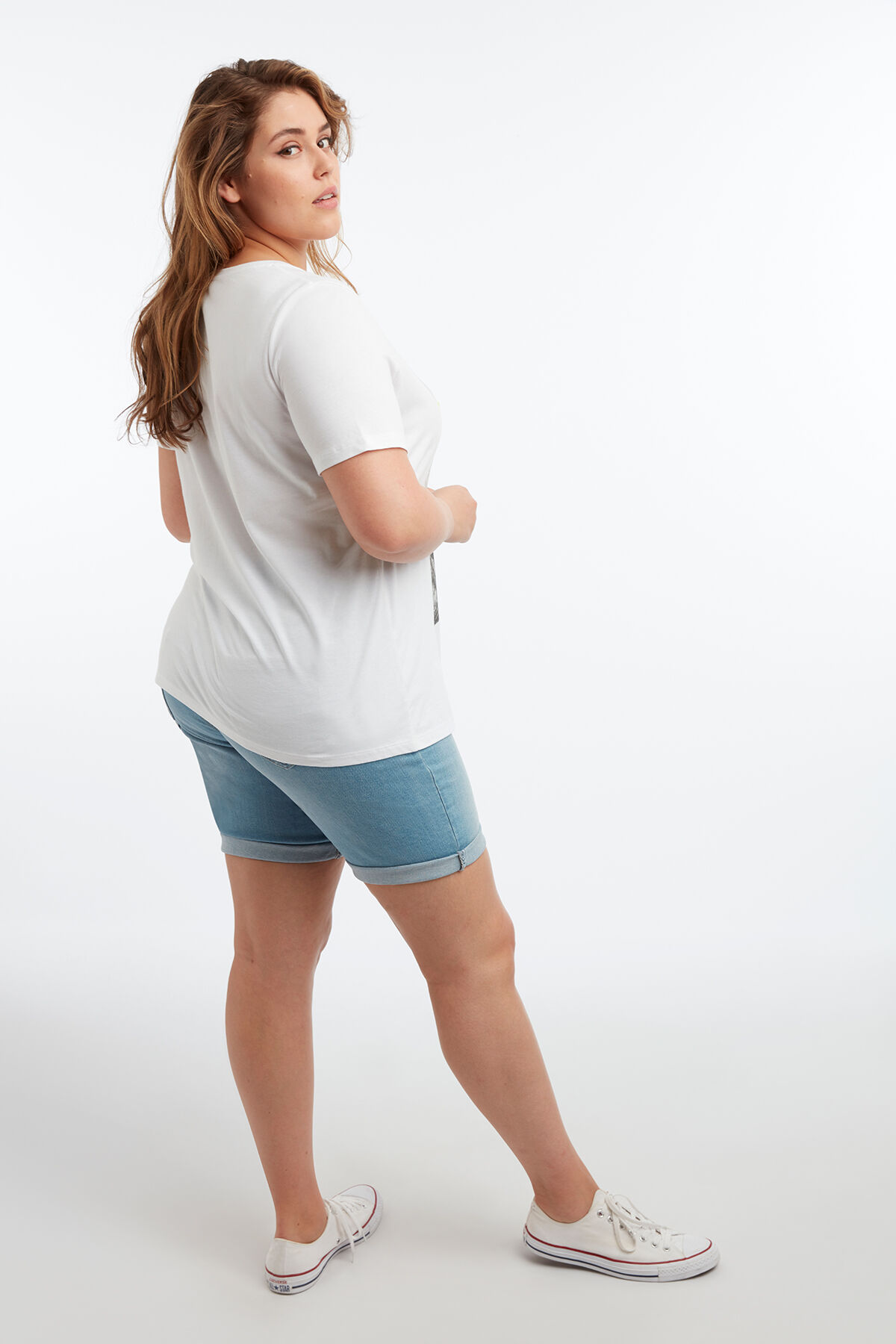 T-Shirt mit Print und Stickerei image number 4