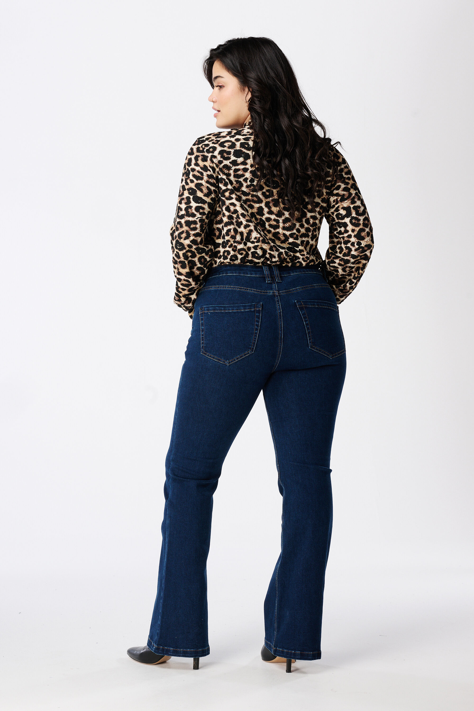 Jeans mit ausgestelltem Bein JASMIN image number 3