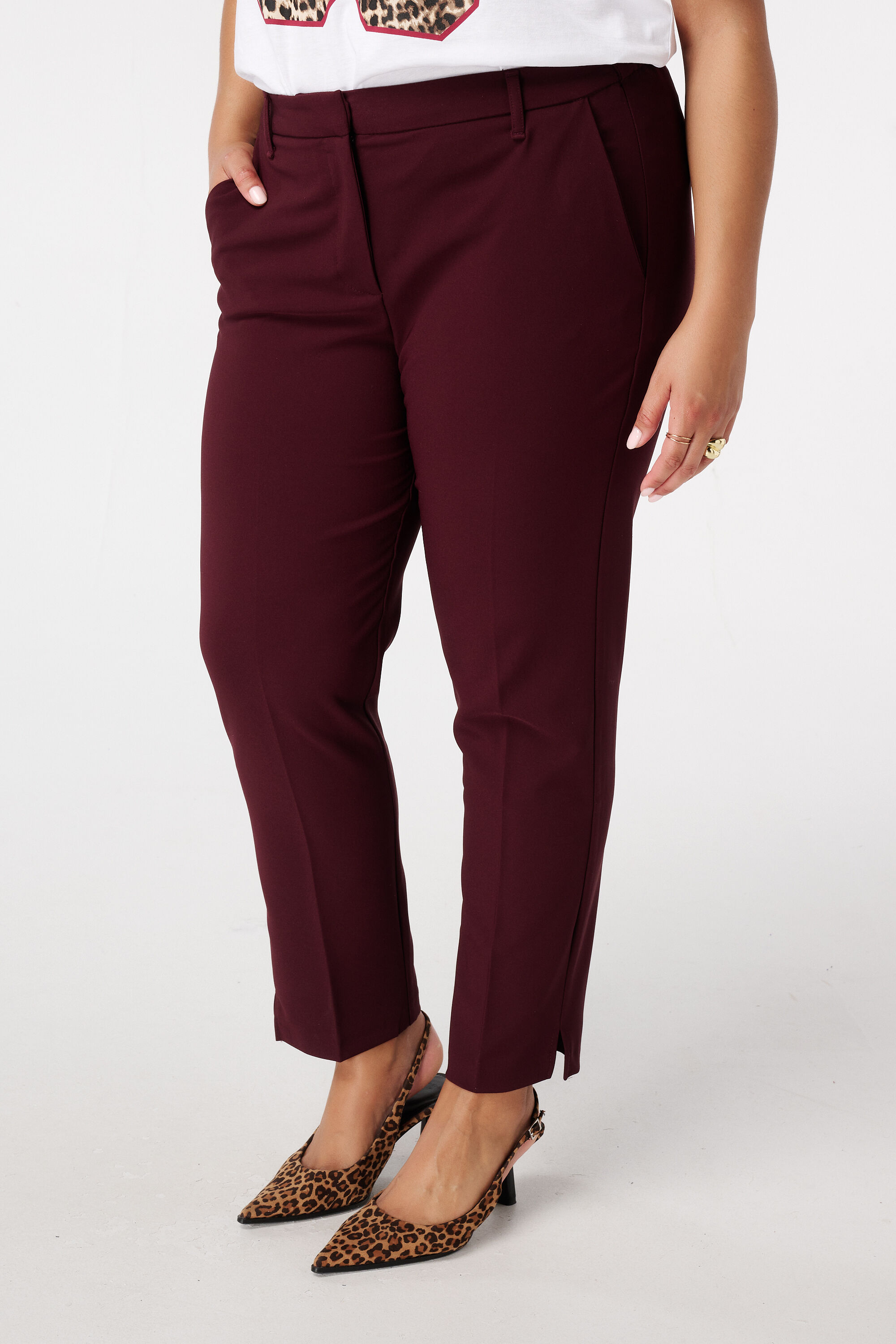 Straight-Leg Hose image number 5