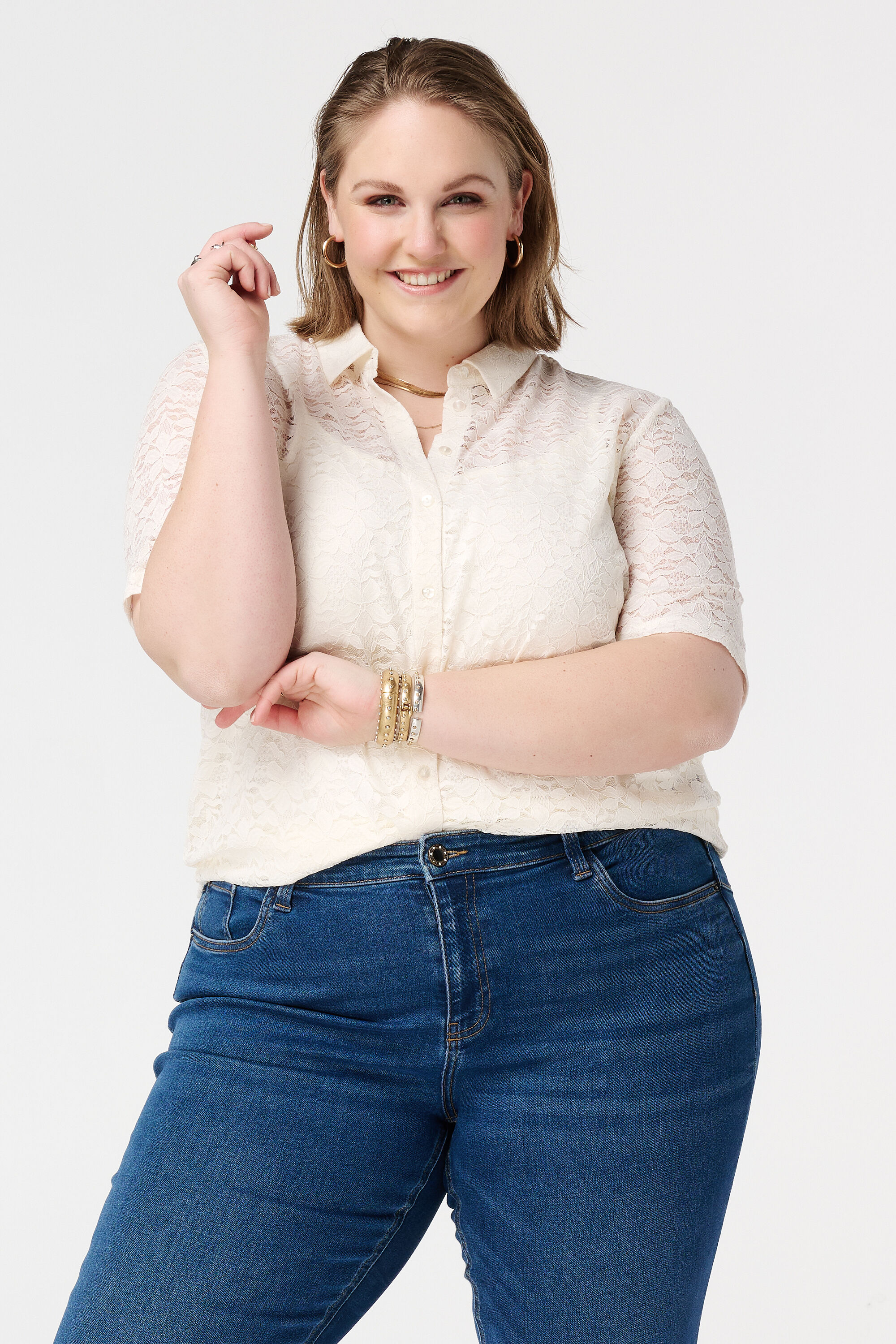 Spitzenoberteil mit kurzen &Auml;rmeln