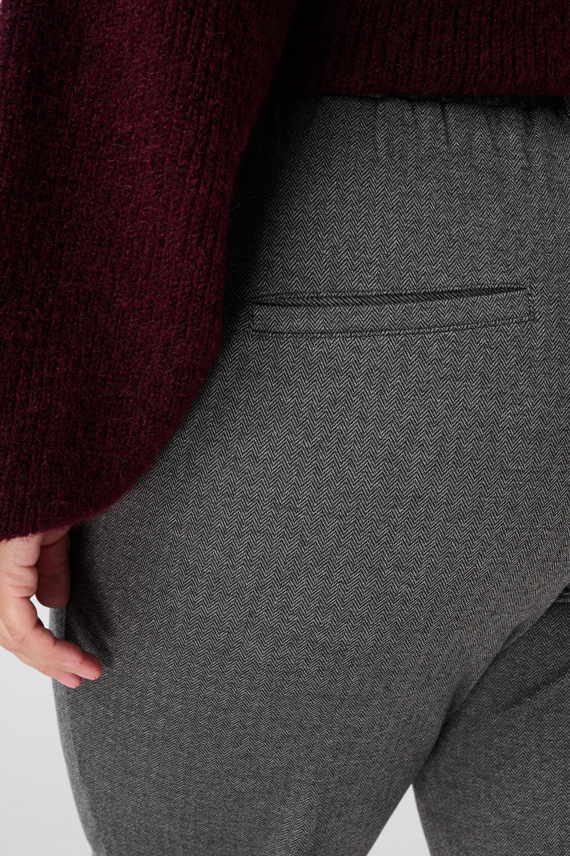 Slim Fit Hose mit G&uuml;rtel image number 6