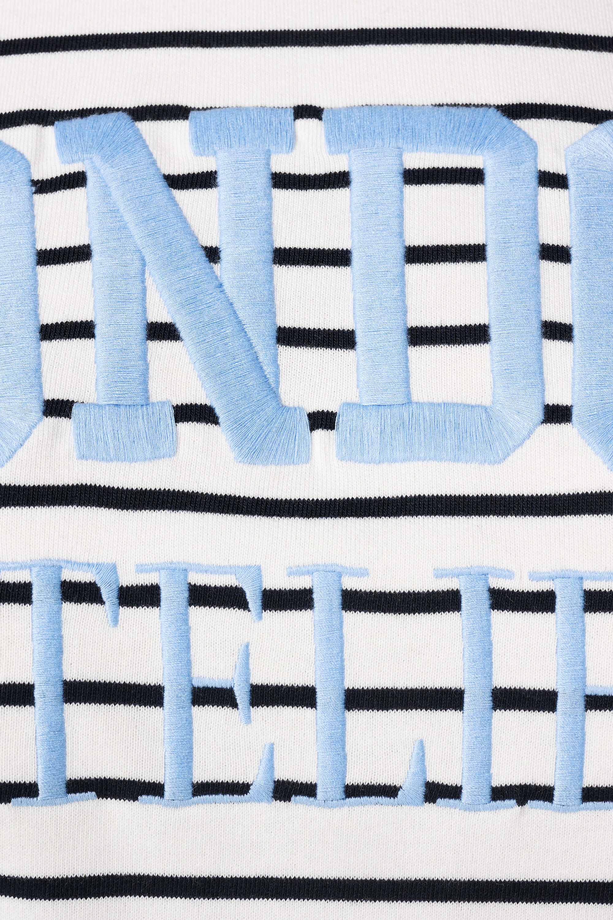 Gestreiftes Sweatshirt mit Schriftzug image number 6