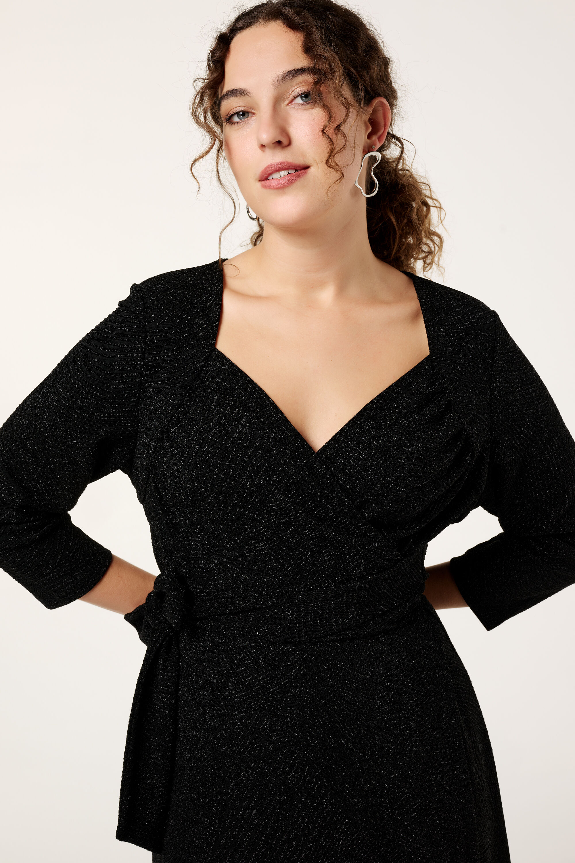 Midikleid mit Glitzerdetails image number 4