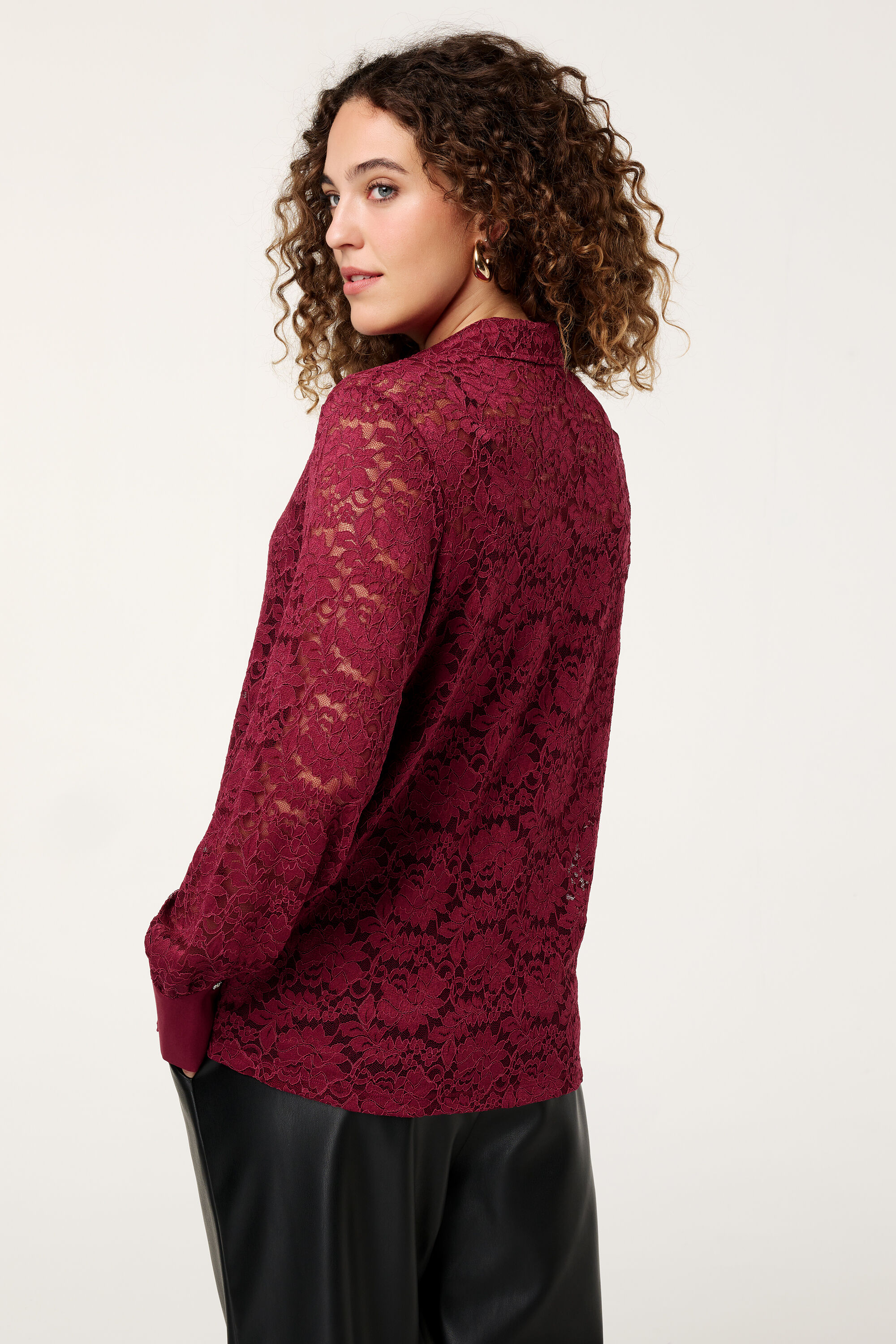 Spitzenbluse image number 3