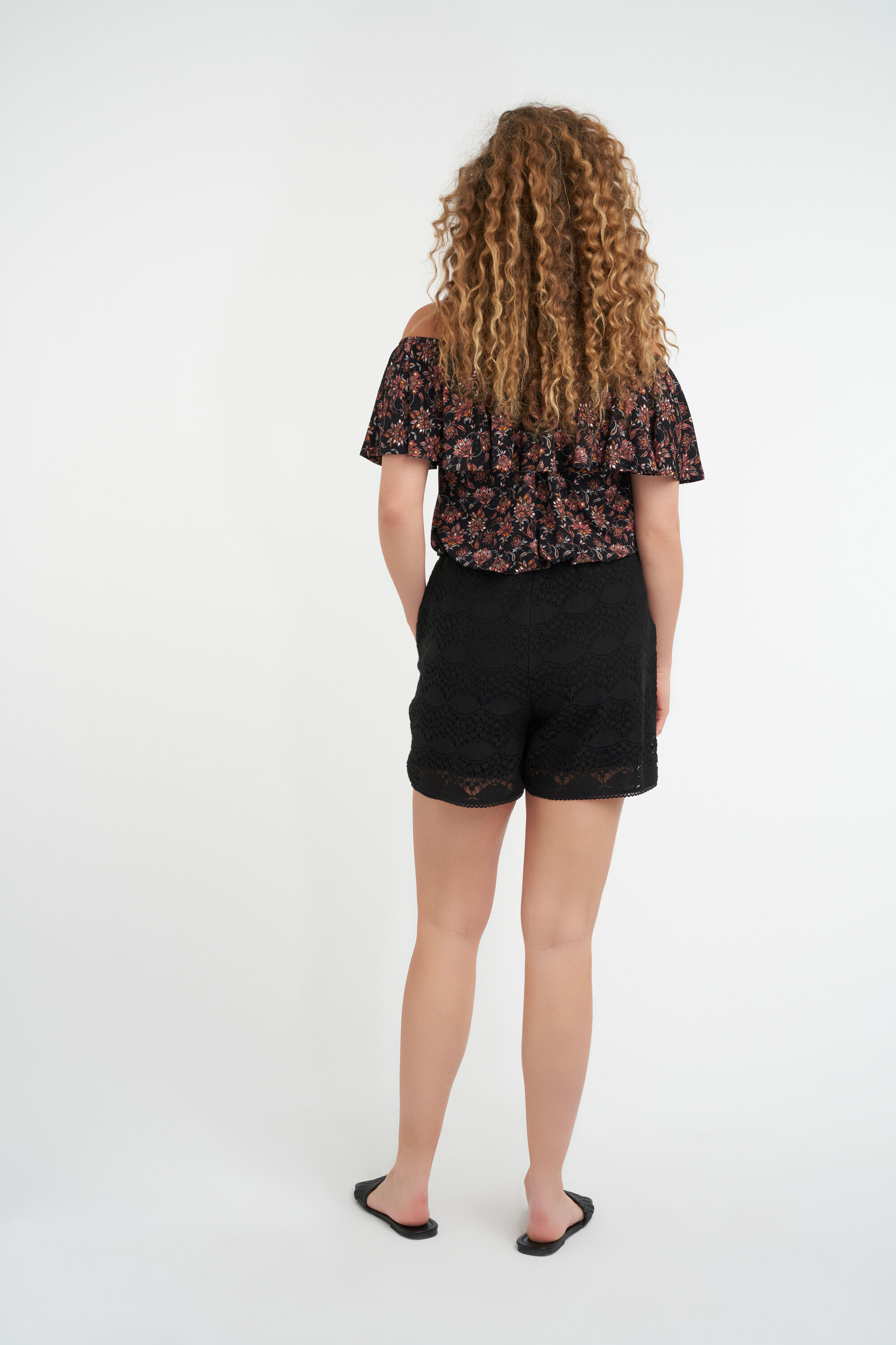 Spitzenshorts image number 4