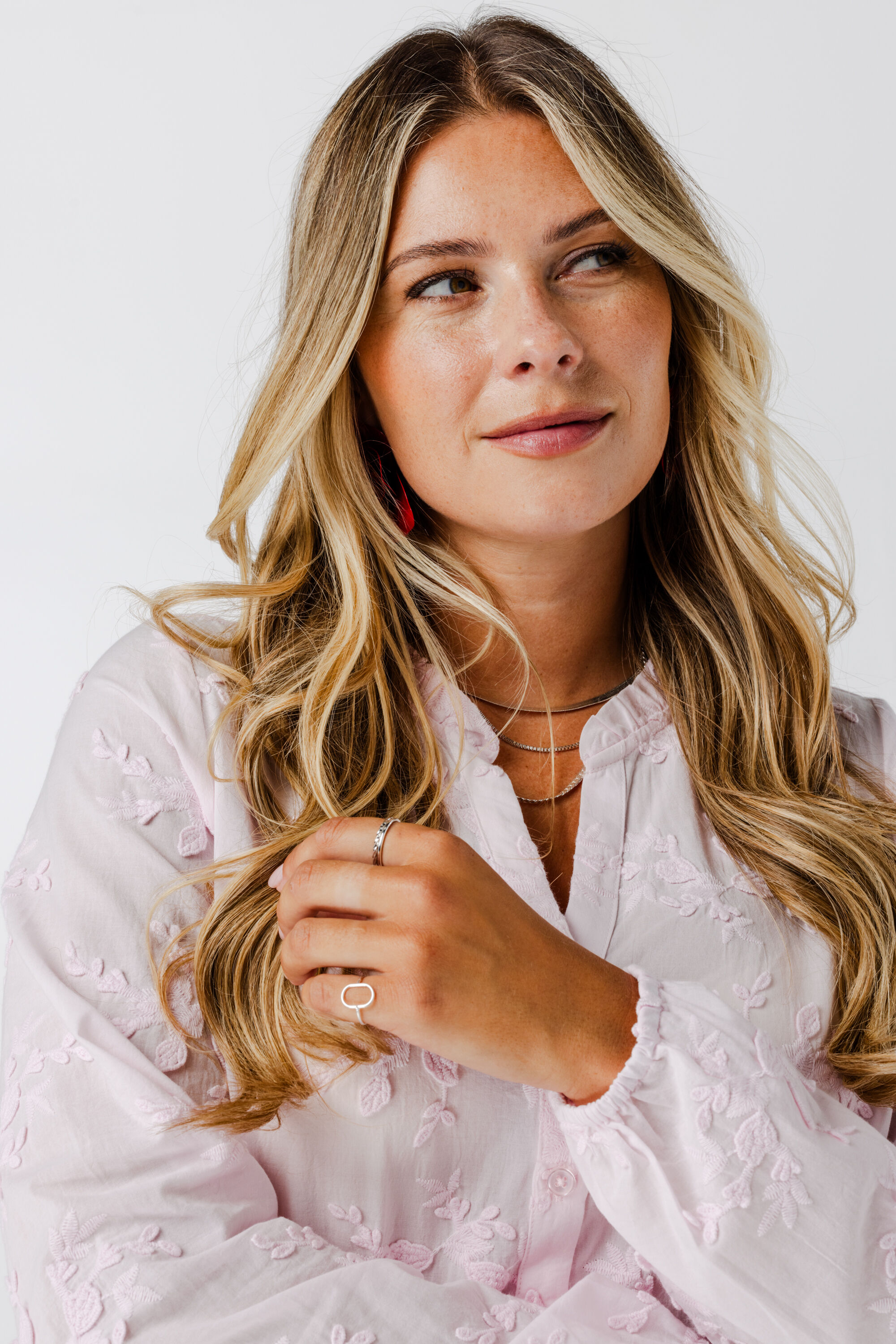 Bluse mit gestickten Details image number 5