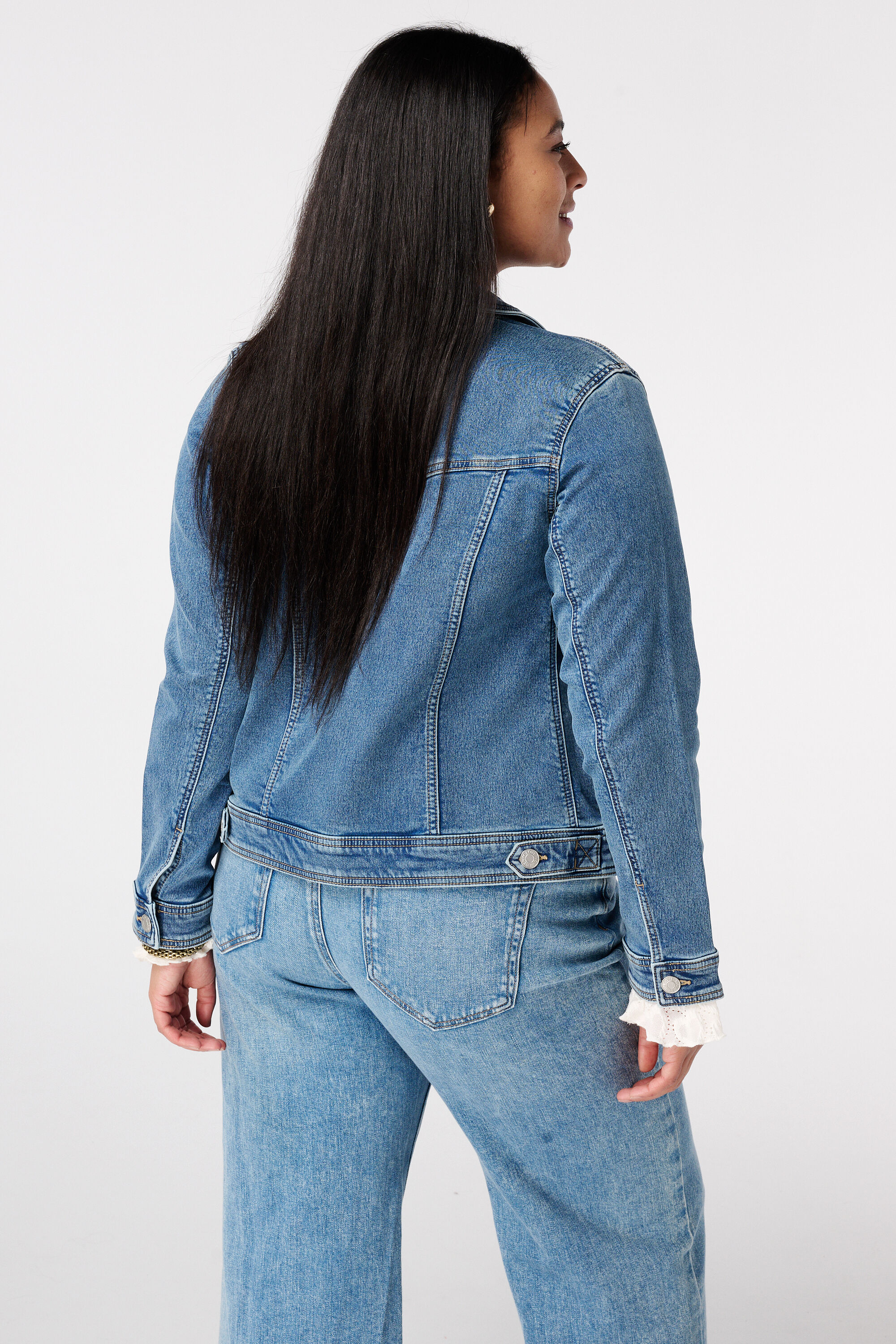 Nietenjacke mit Knopfverschluss image number 3