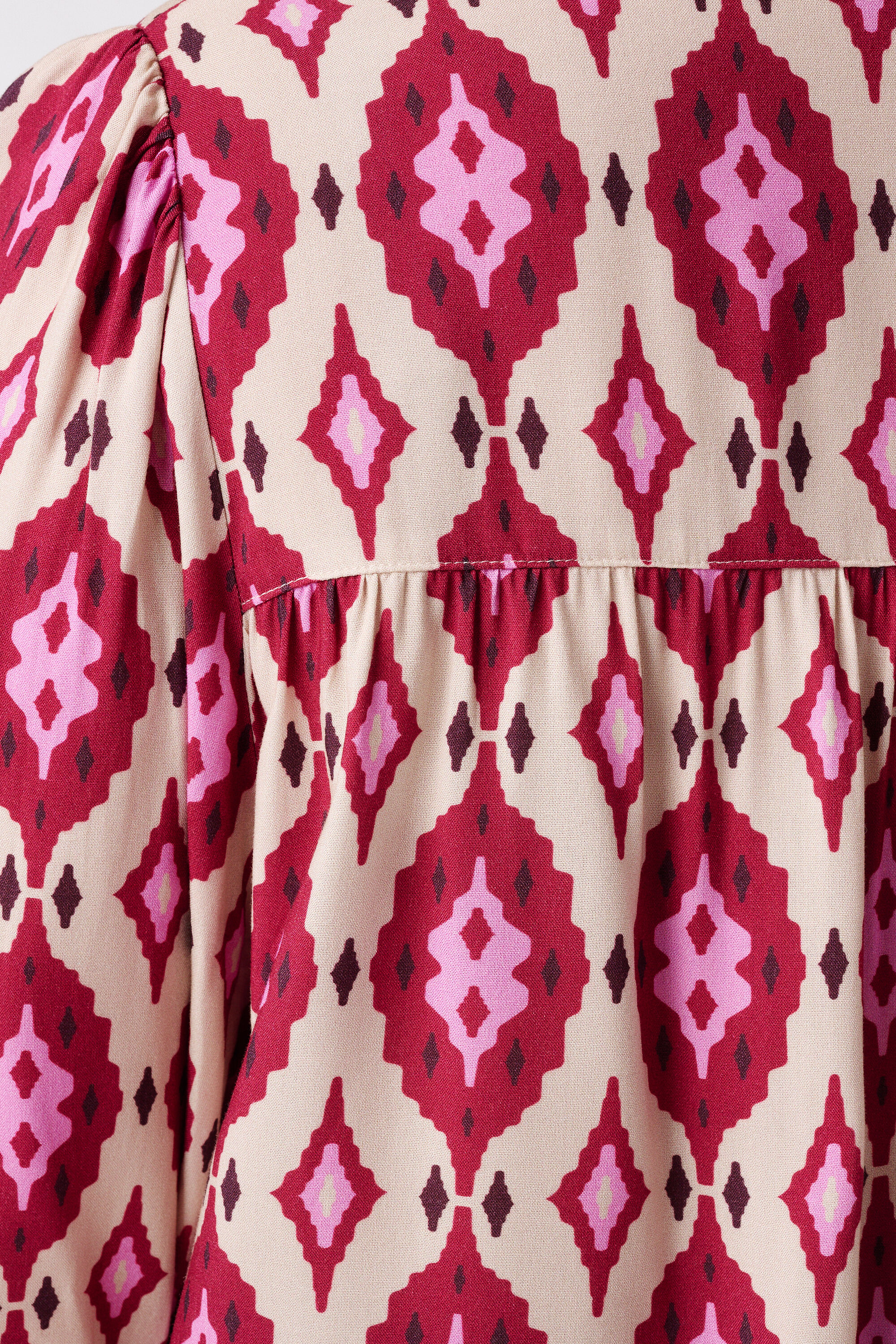 Bluse mit Print und Spulen image number 6