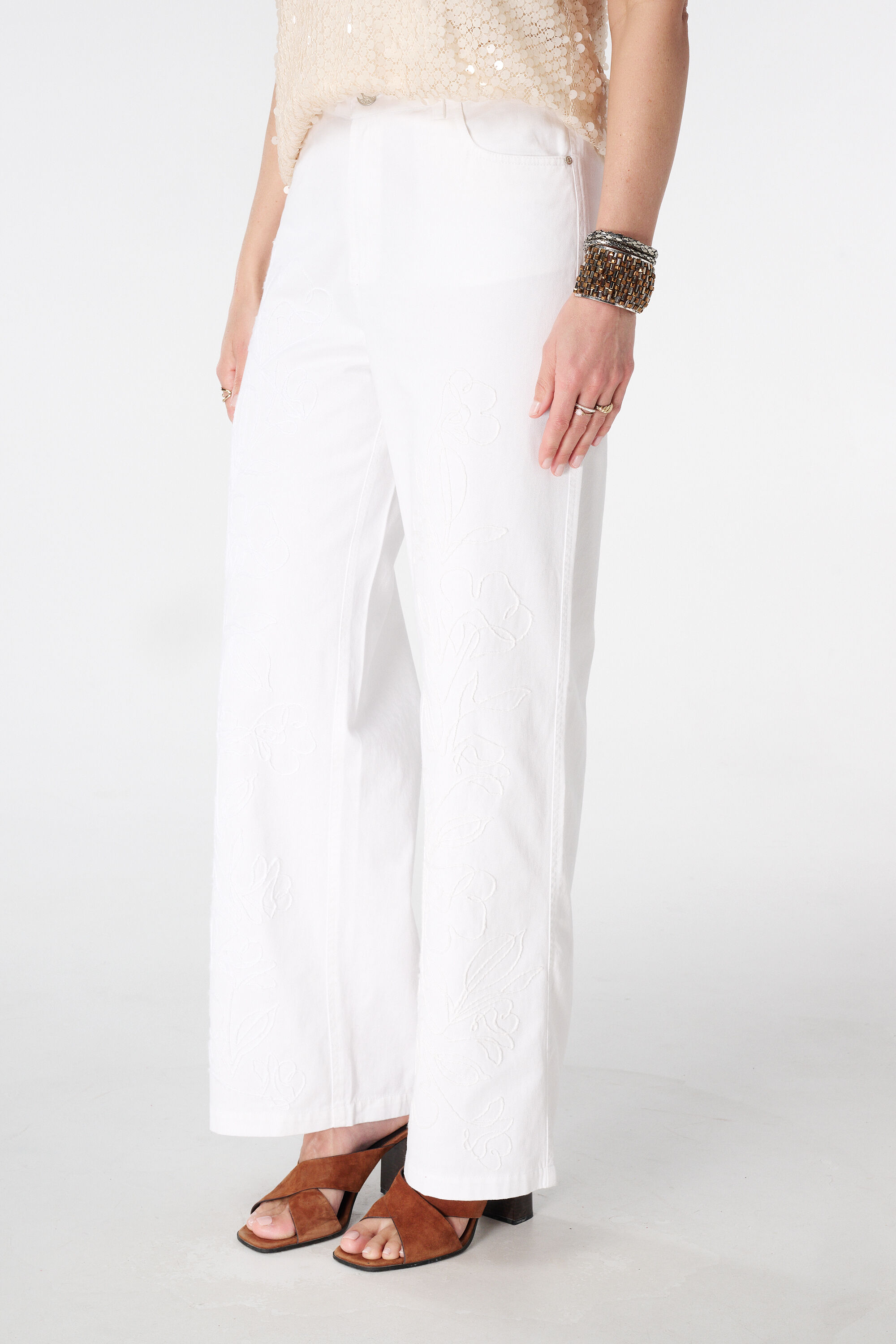 Wide Leg Jeans mit Stickerei image number 5