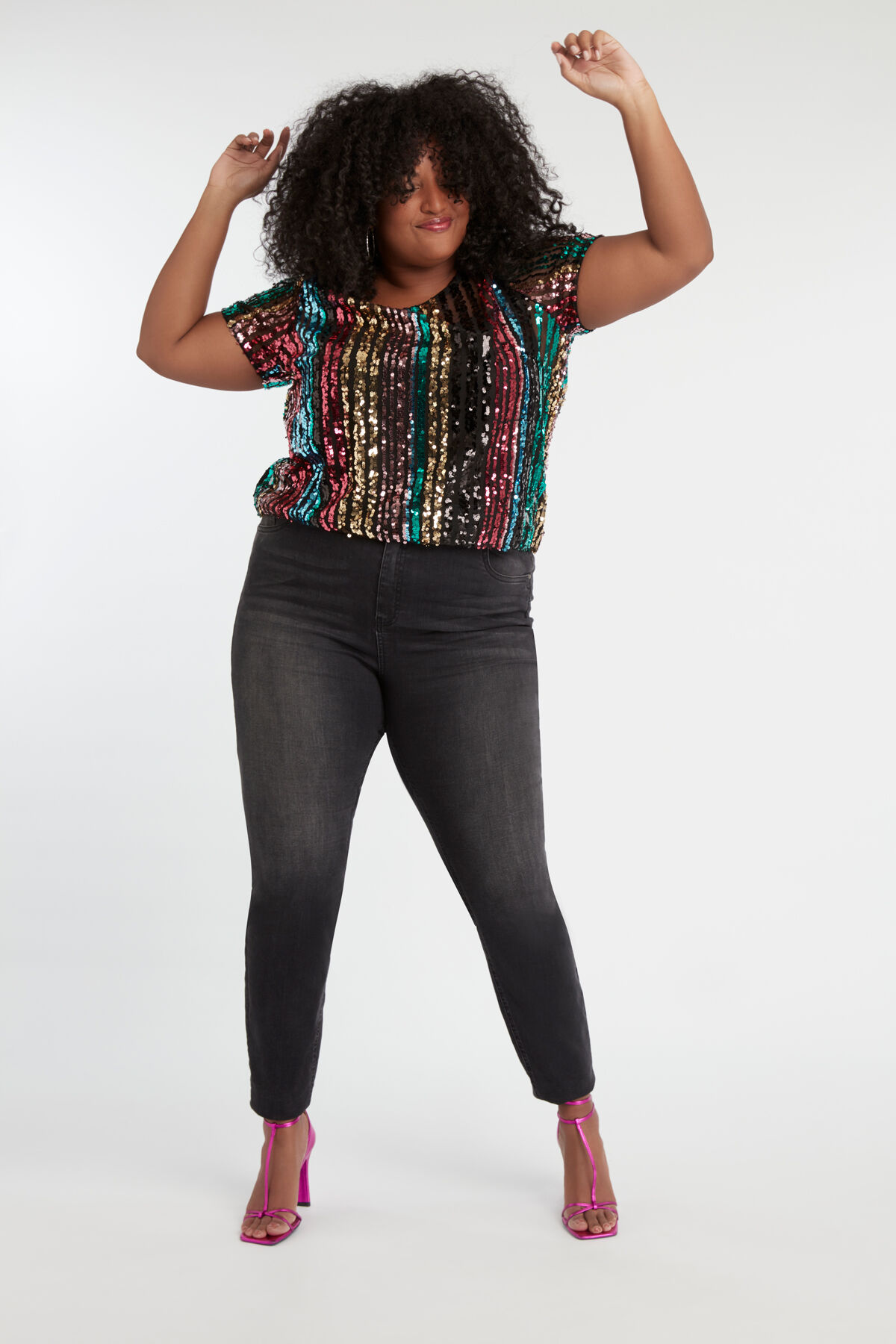 Pailletten-Top im Cropped-Style image number 4