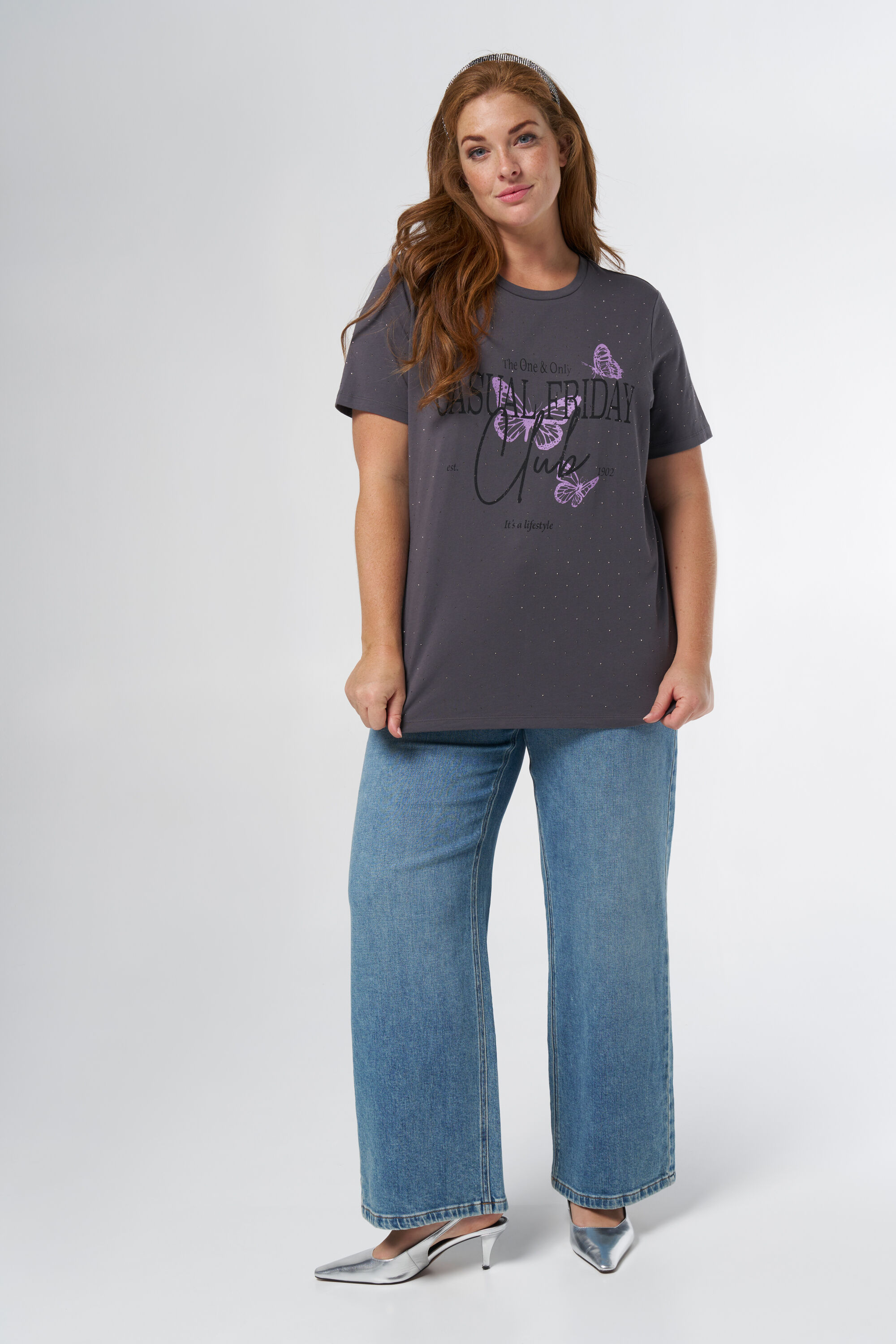 T-Shirt mit Text-Print und Verzierungen  image number 5