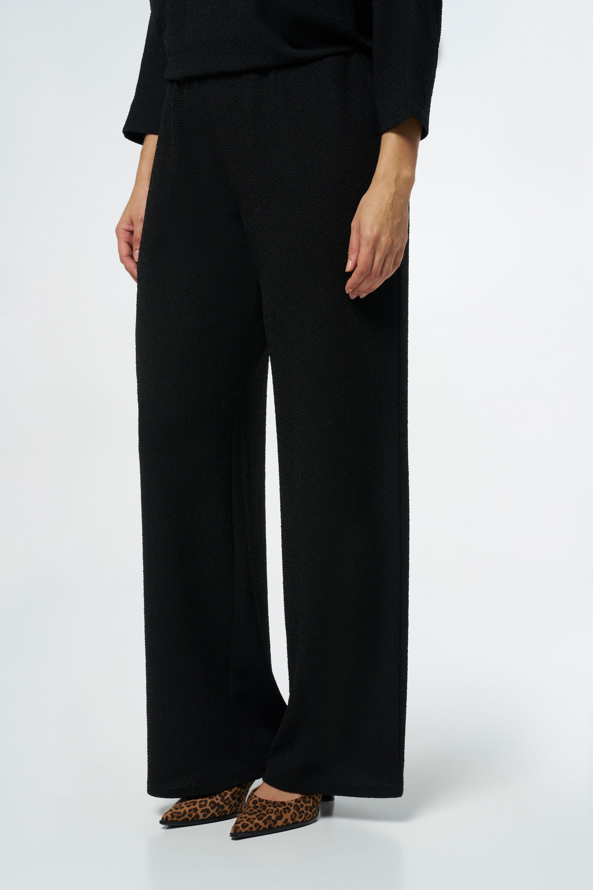 Hose mit weitem Bein image number 5