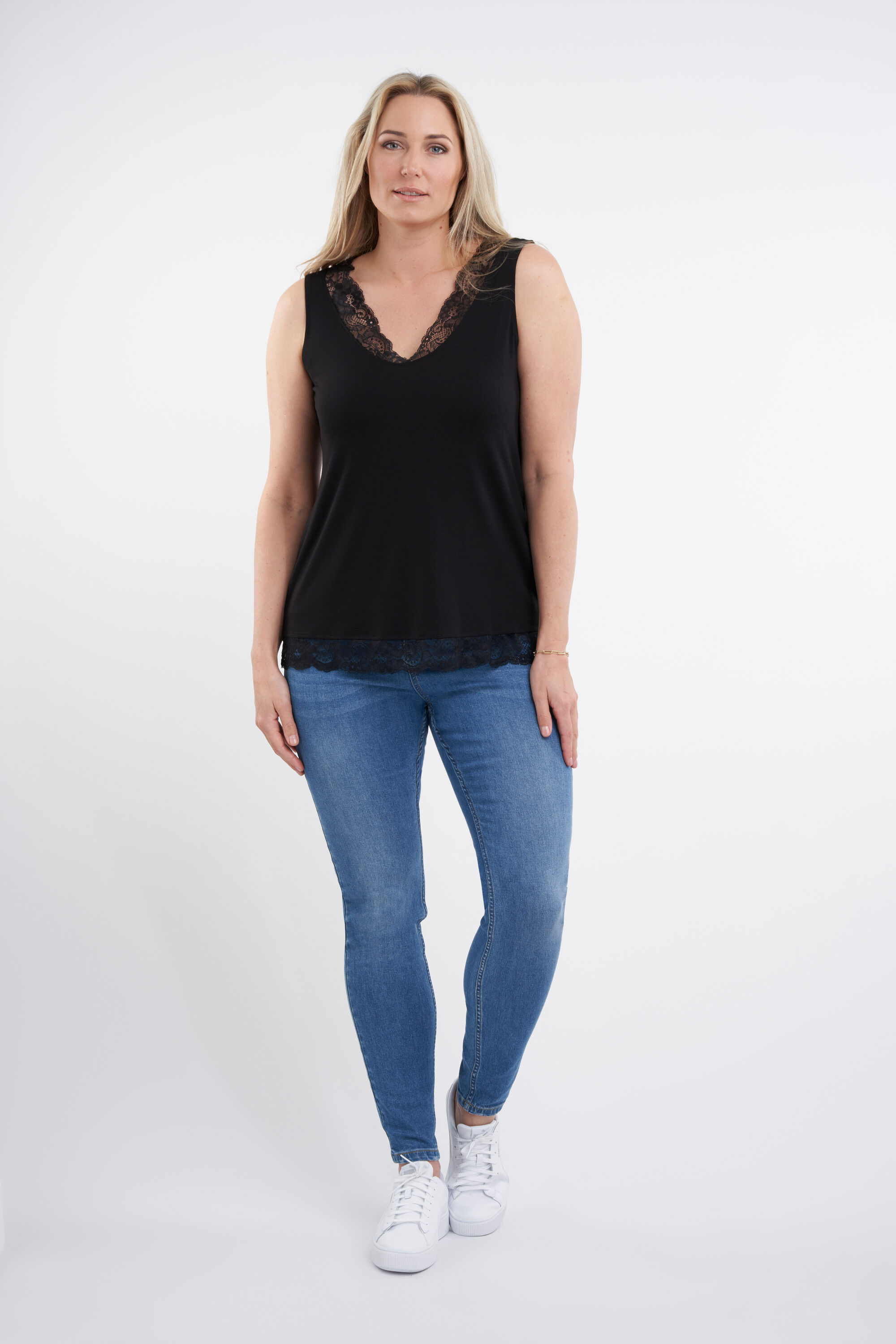 &Auml;rmelloses Top mit Spitze image number 5