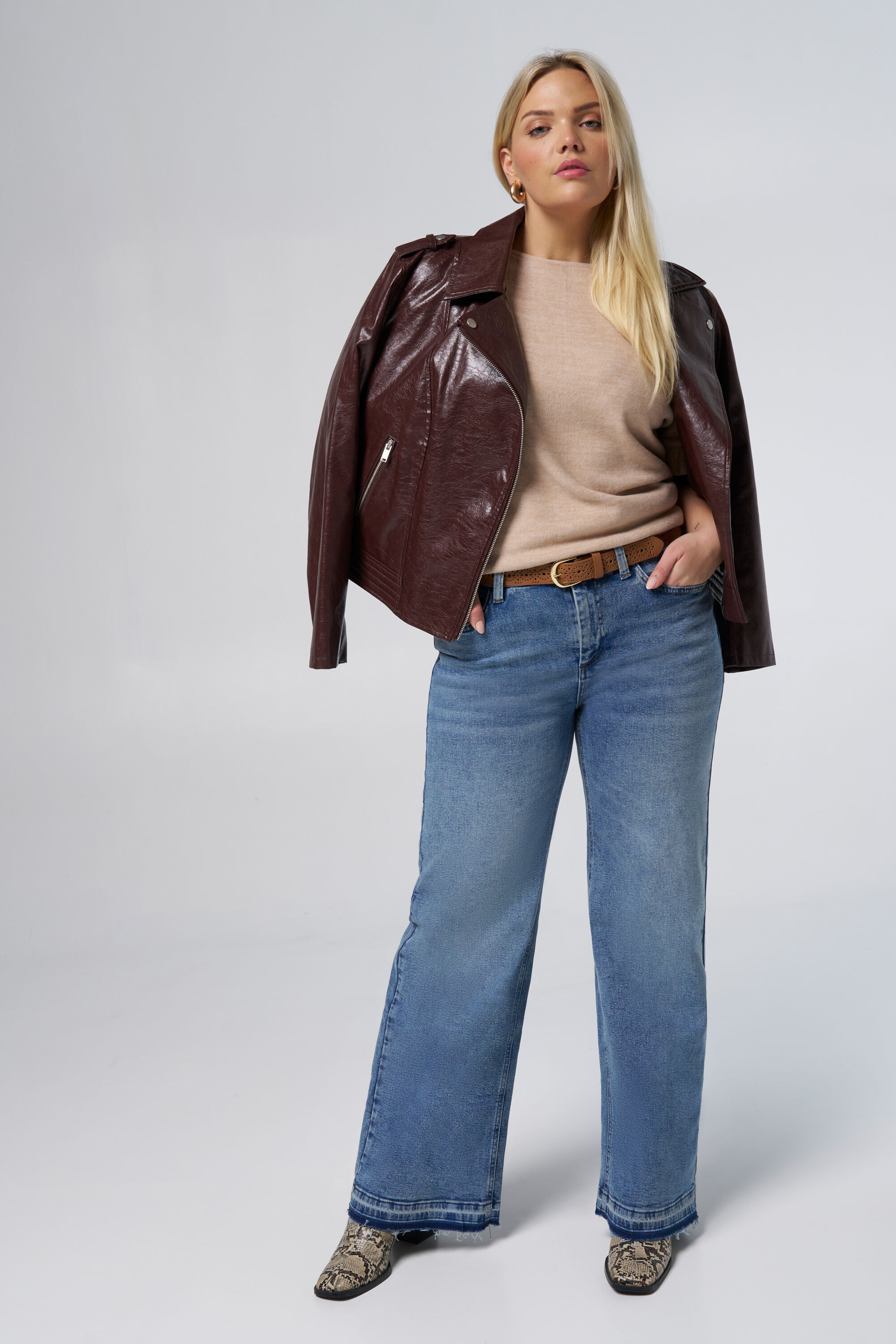 Top mit Volant&auml;rmeln image number 6