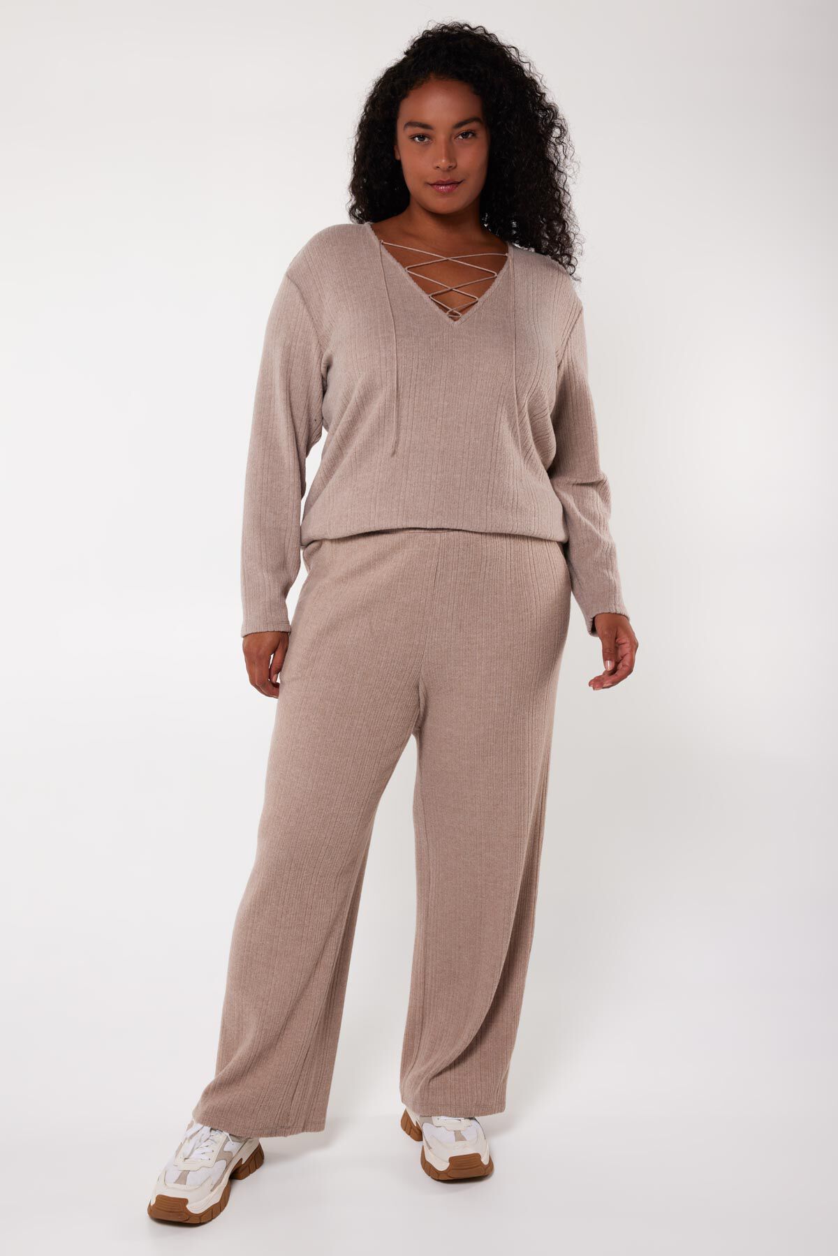 Gerade geschnittenes Top mit V-Ausschnitt  image number 5