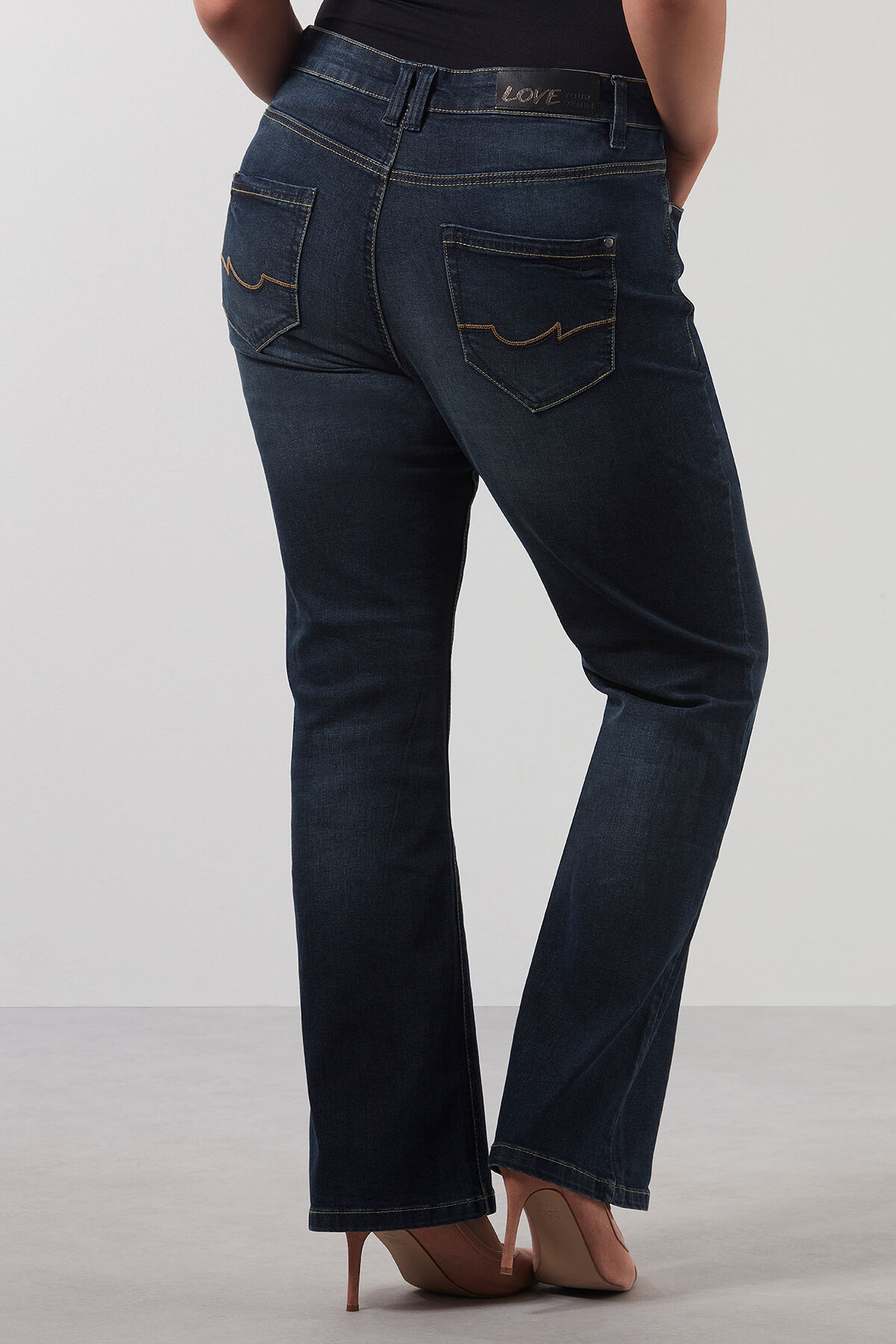 VIOLET Bootcut-Jeans image number 3