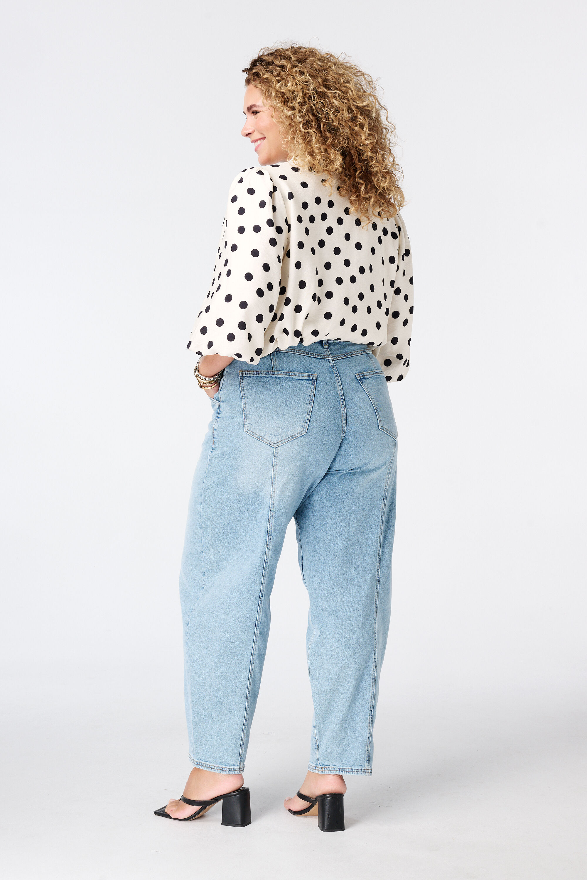Balloon Jeans mit Ziern&auml;hten image number 1