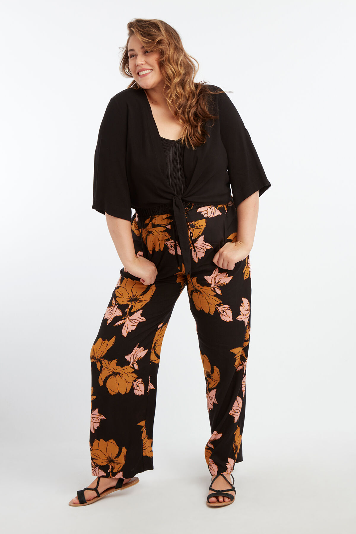 Hose mit weitem Bein und Blumenmotiv image number 5