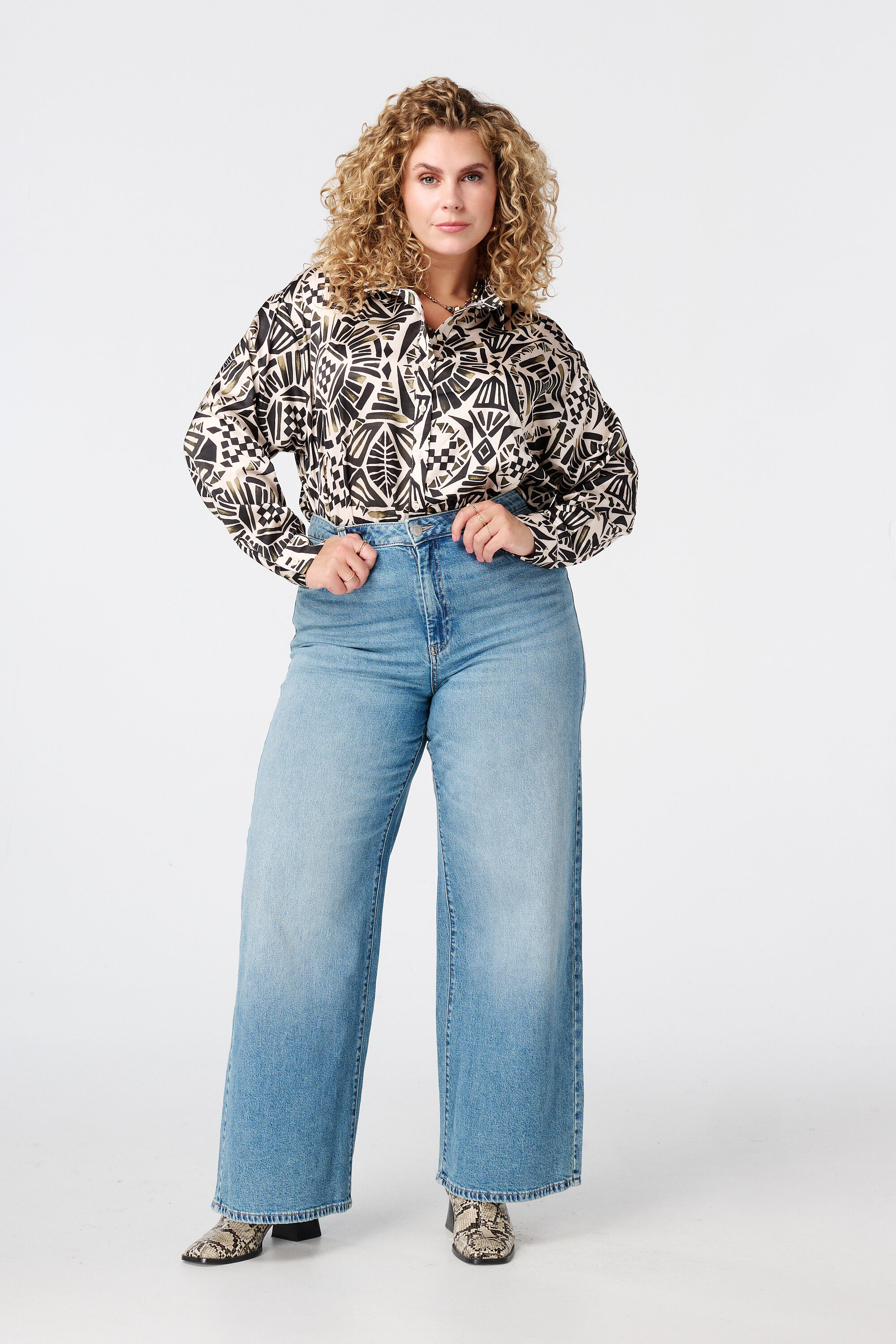 Bluse mit Print image number 5