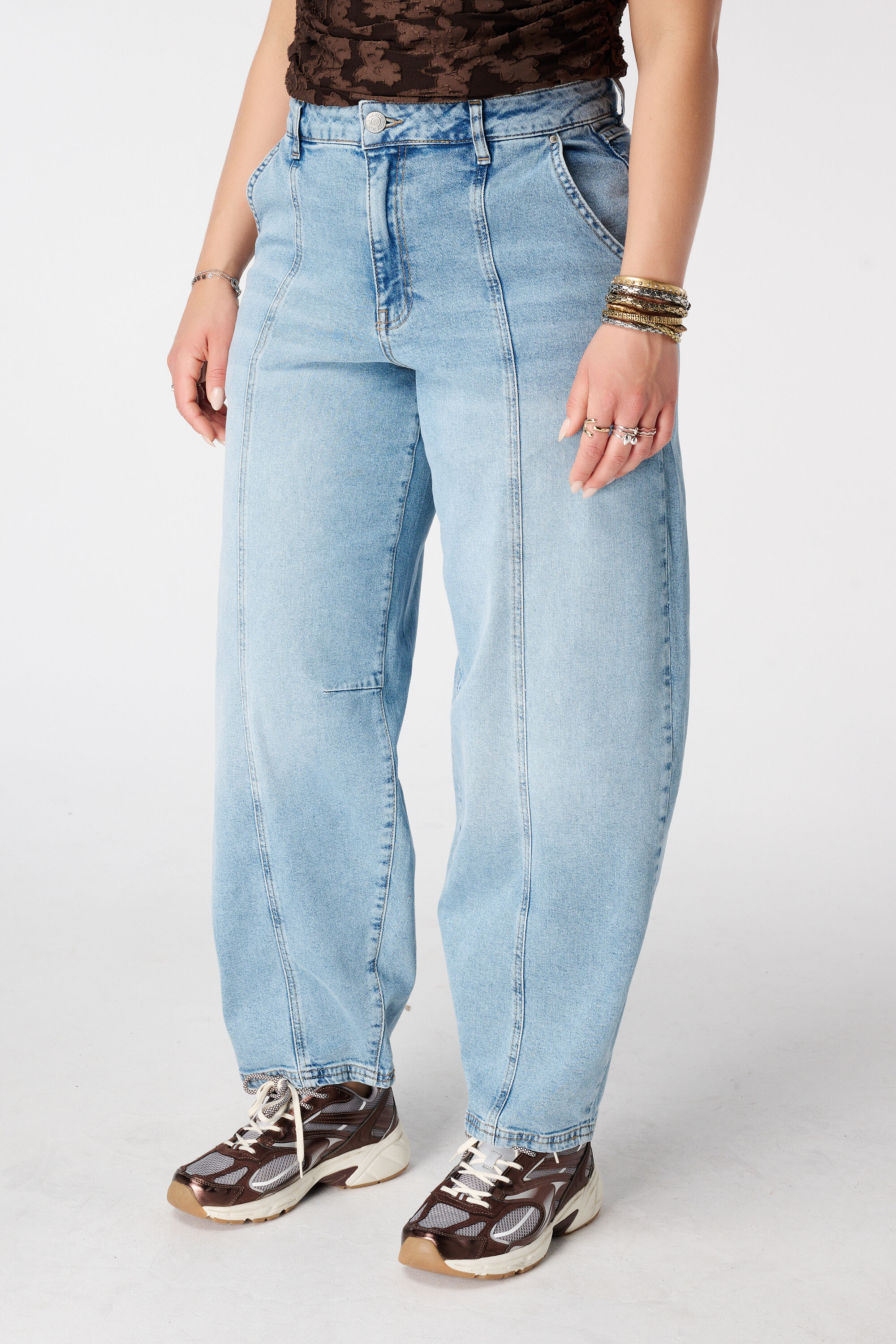 Balloon Jeans mit Ziern&auml;hten image number 5