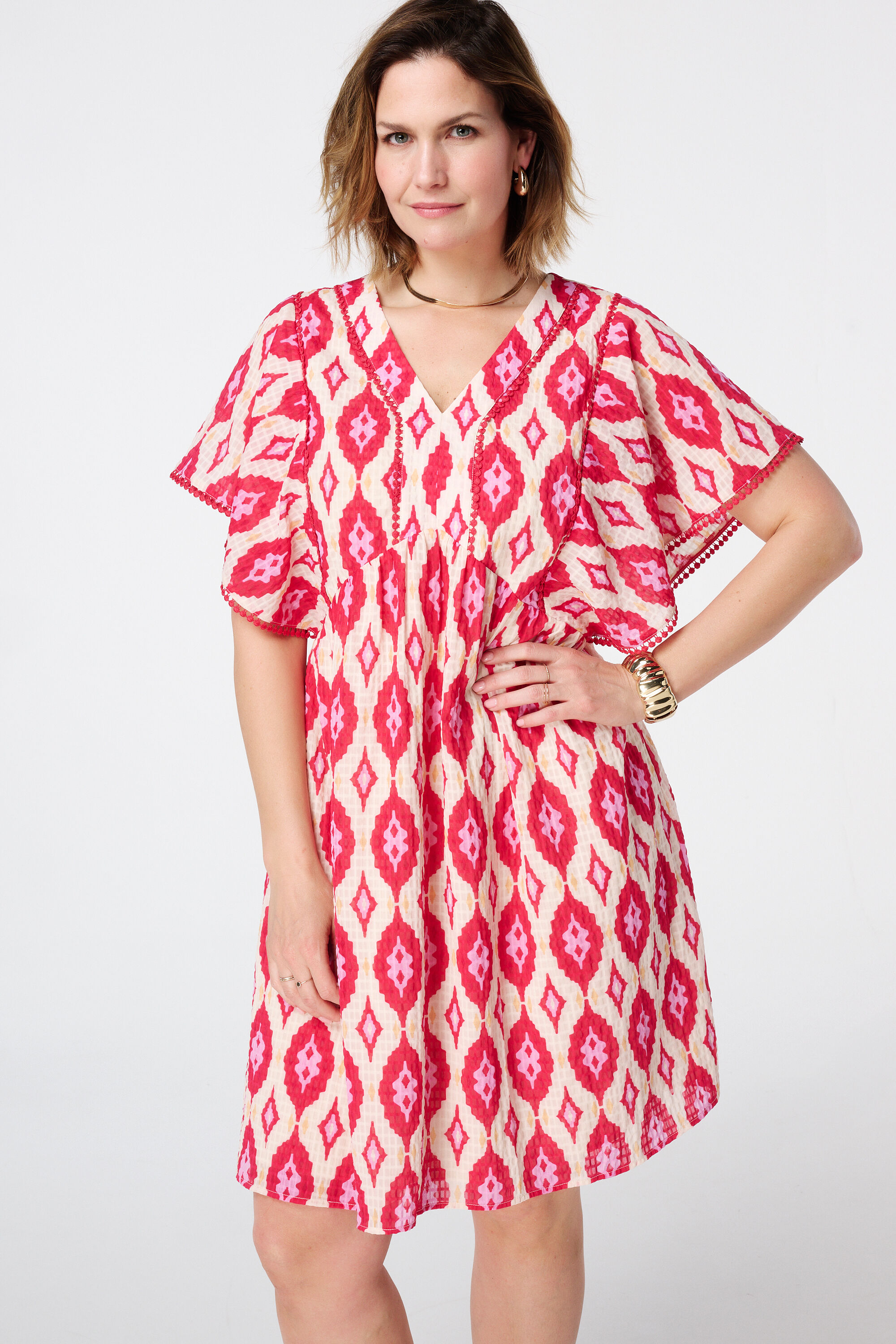 Kleid mit V-Ausschnitt und Fl&uuml;gel&auml;rmeln  image number 4