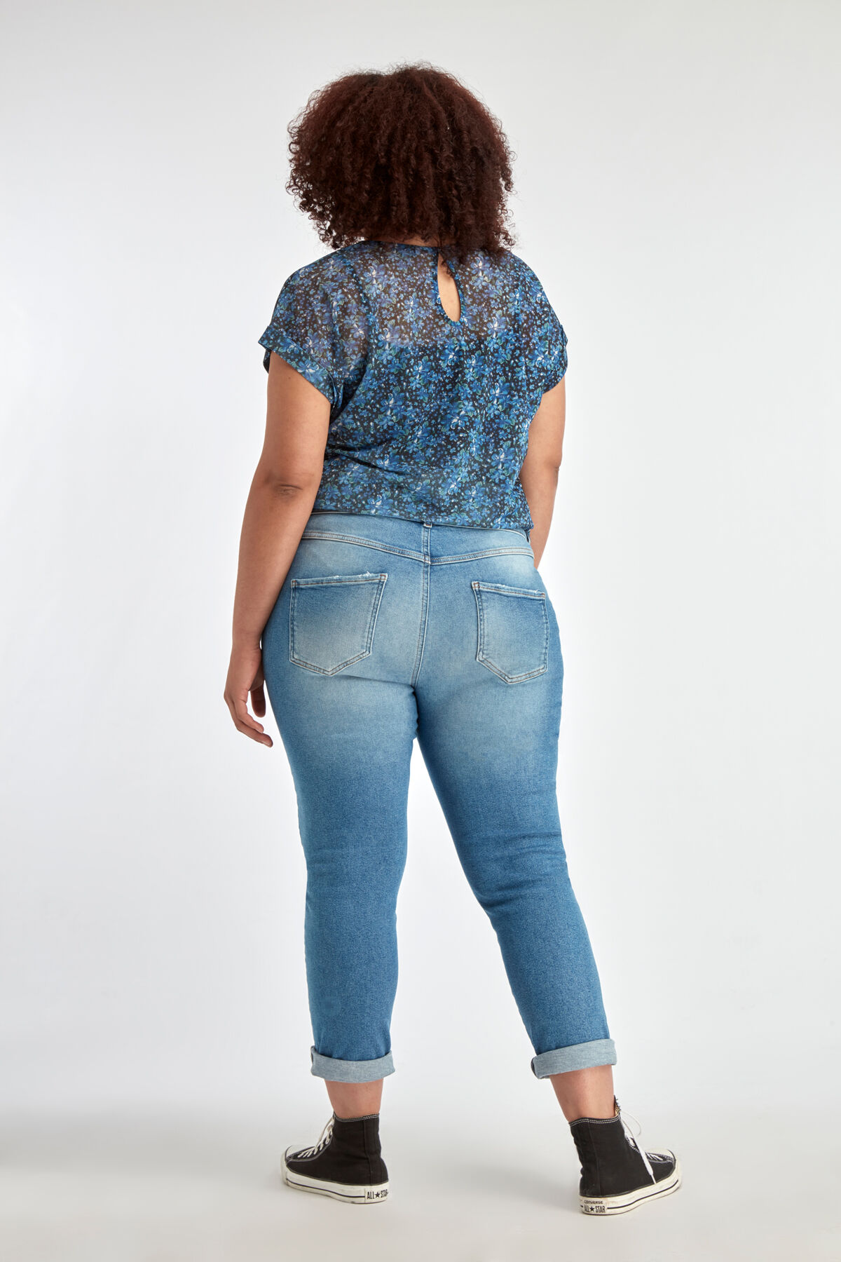 Jeans mit Used-Look image number 3