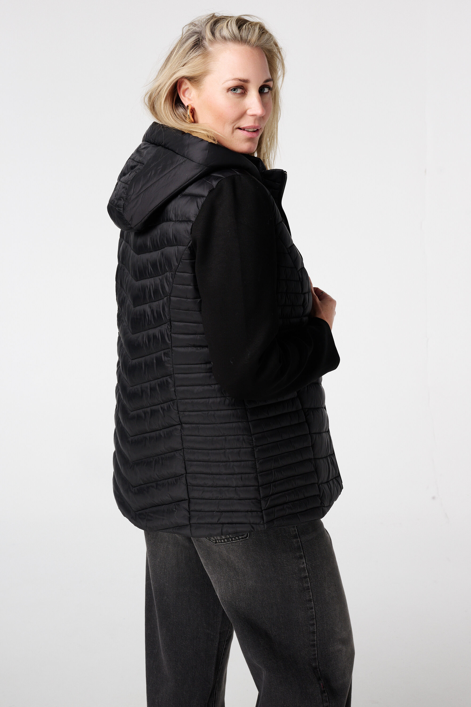 Gesteppte Jacke mit Stoff&auml;rmeln image number 3