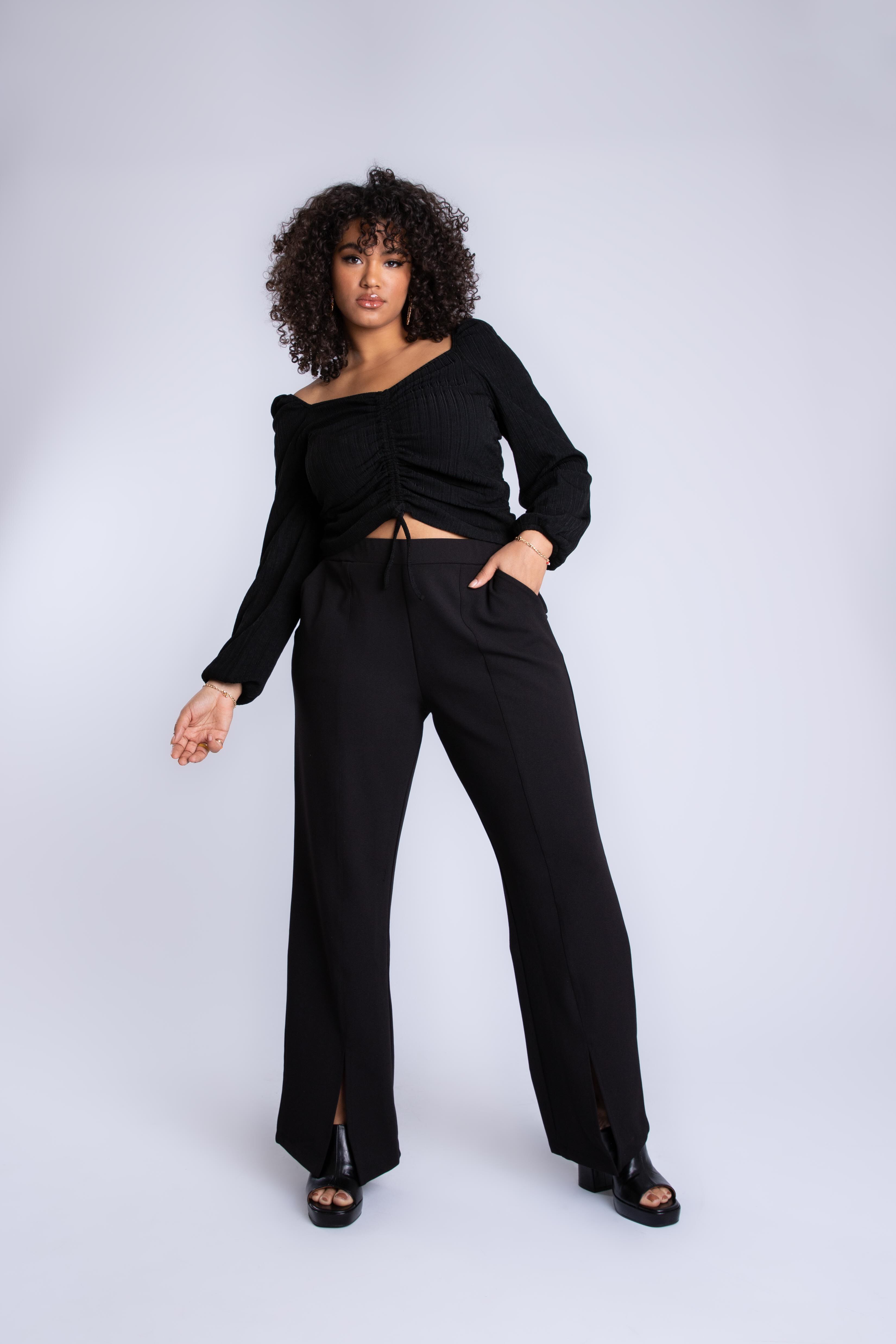 Hose mit Schlitzen image number 6