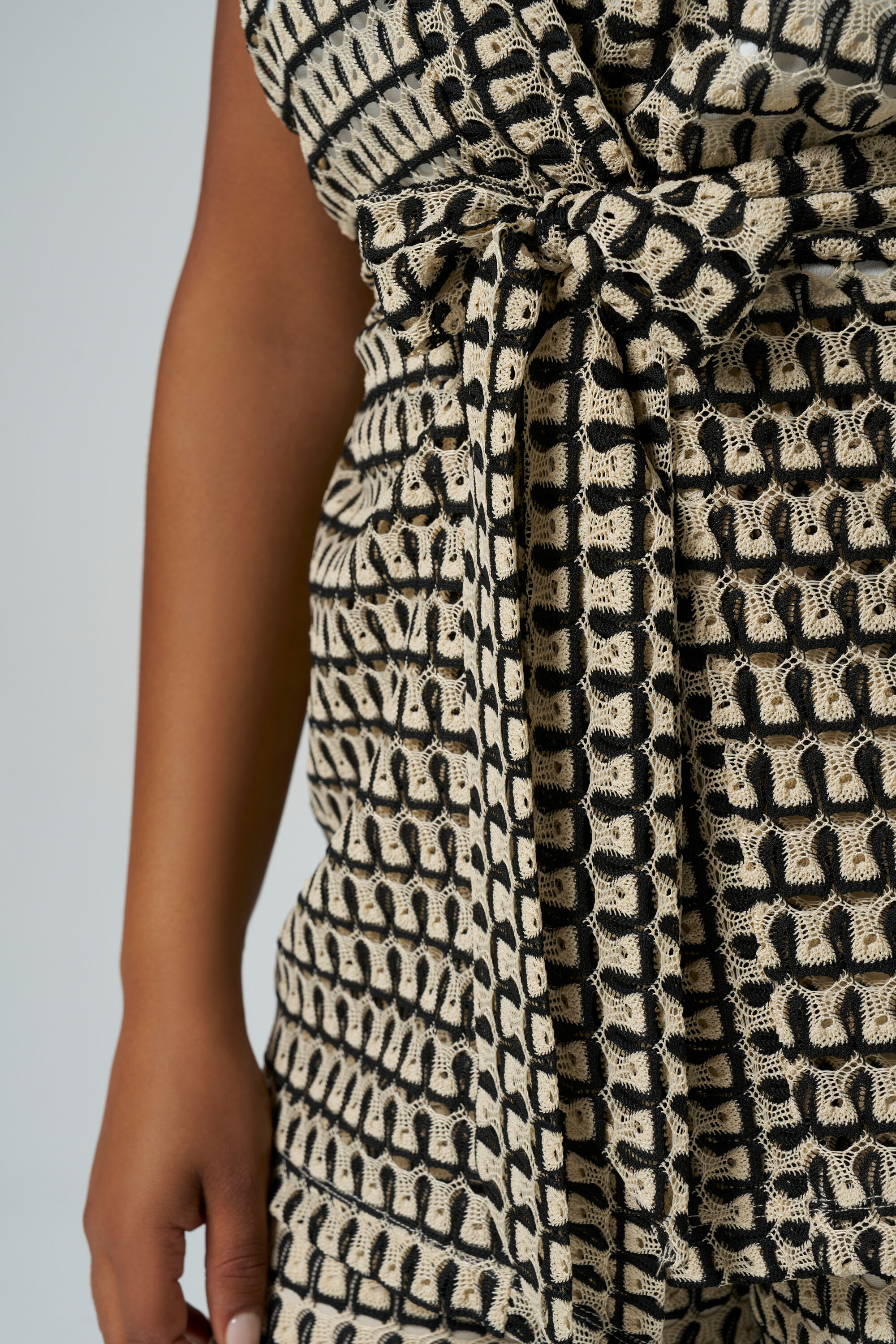 Geh&auml;kelte Weste mit G&uuml;rtel image number 4