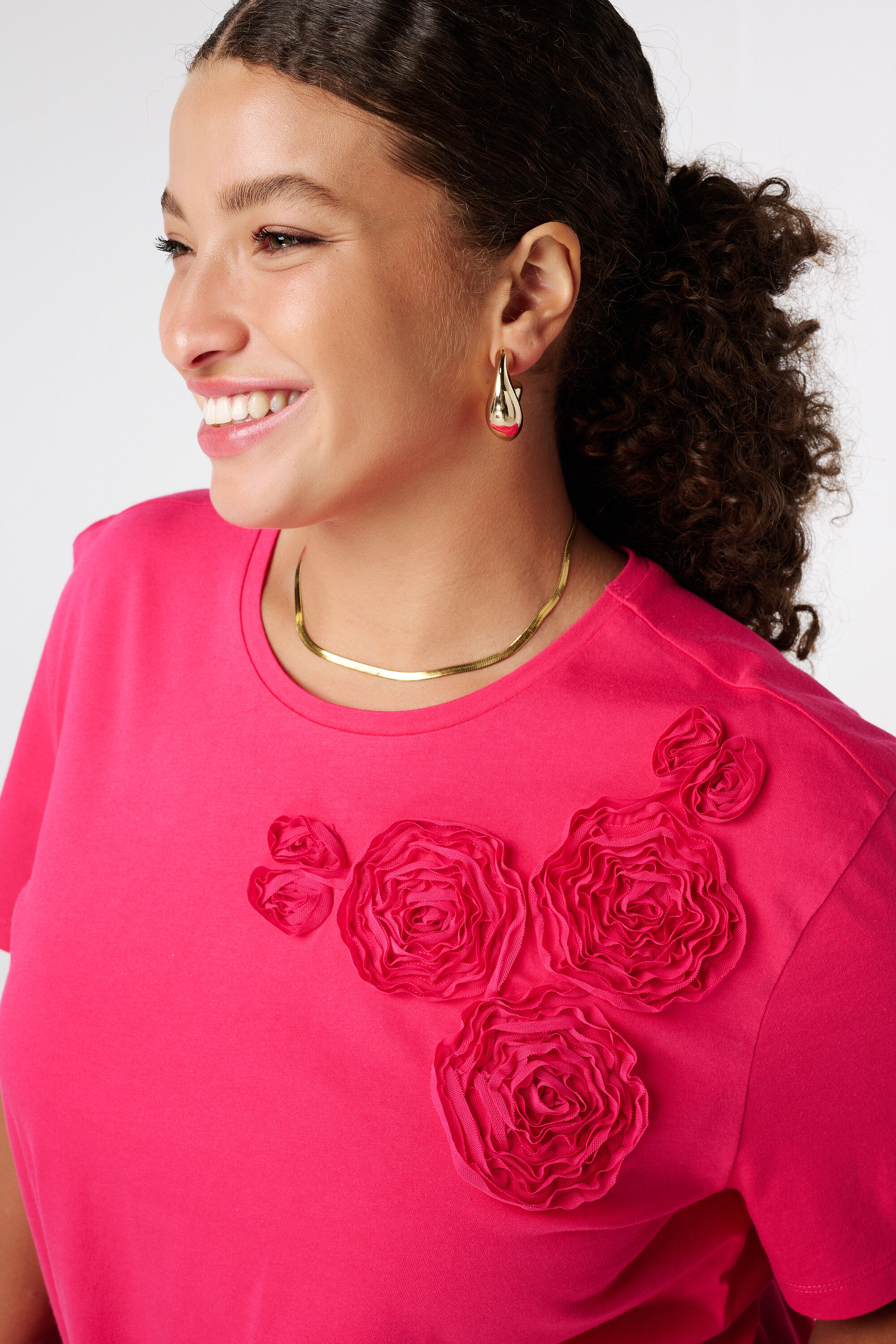 T-Shirt mit gesticktem Aufdruck image number 4