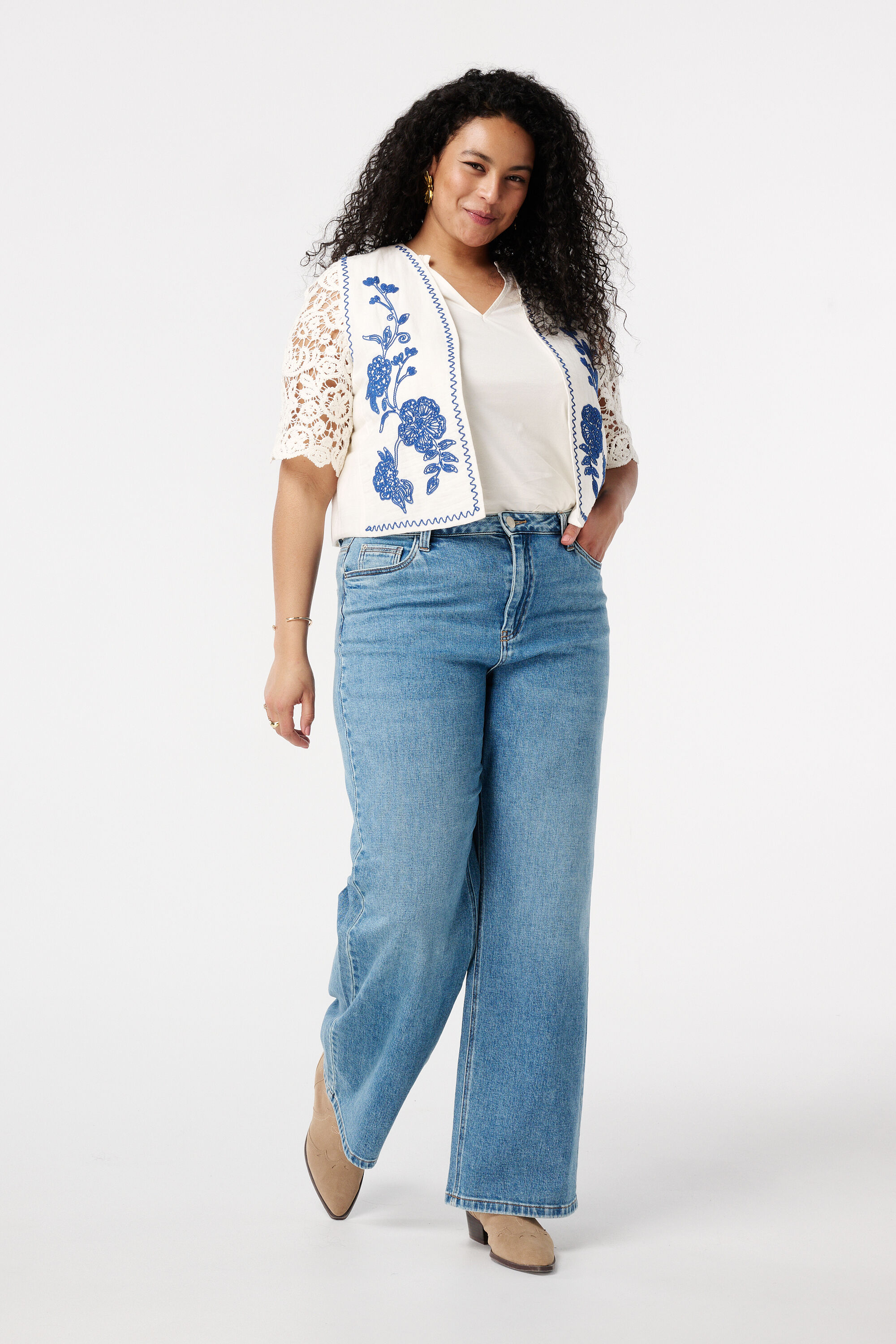 Bestickte Weste  image number 5