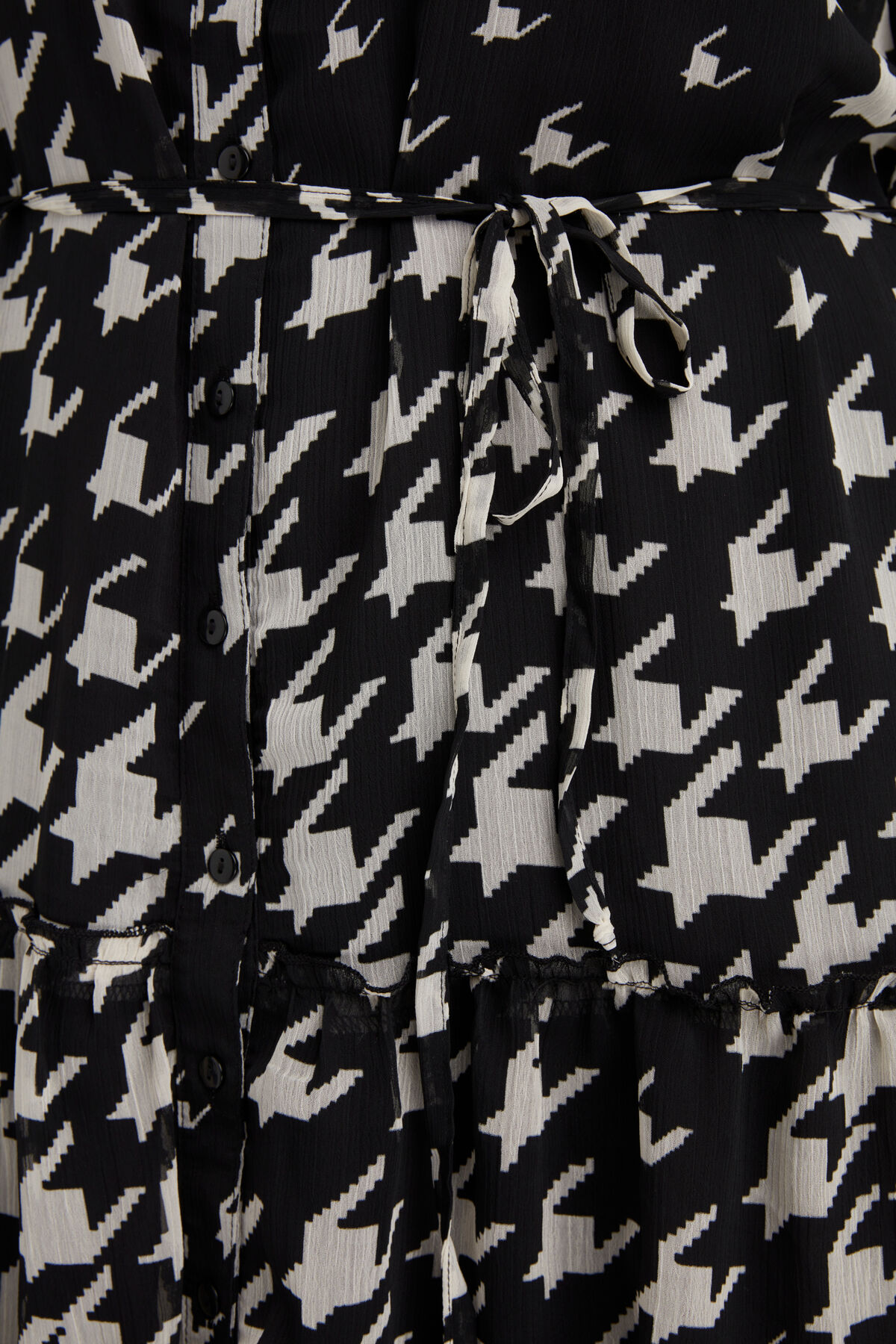 Kleid mit Hahnenritt-Print image number 4