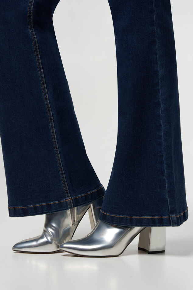 Jeans mit ausgestelltem Bein JASMIN image 4