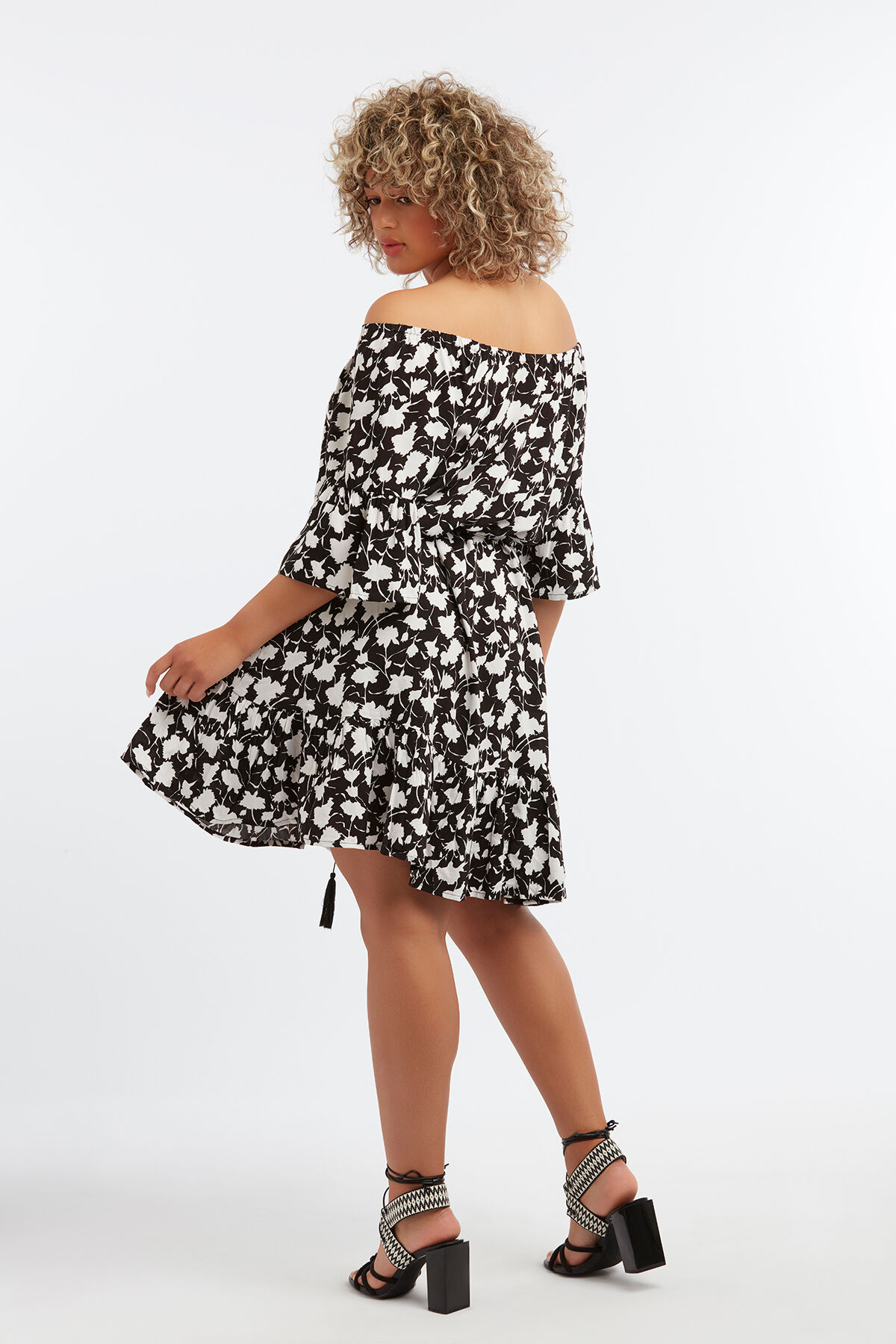 Kleid mit floralem Print image number 5