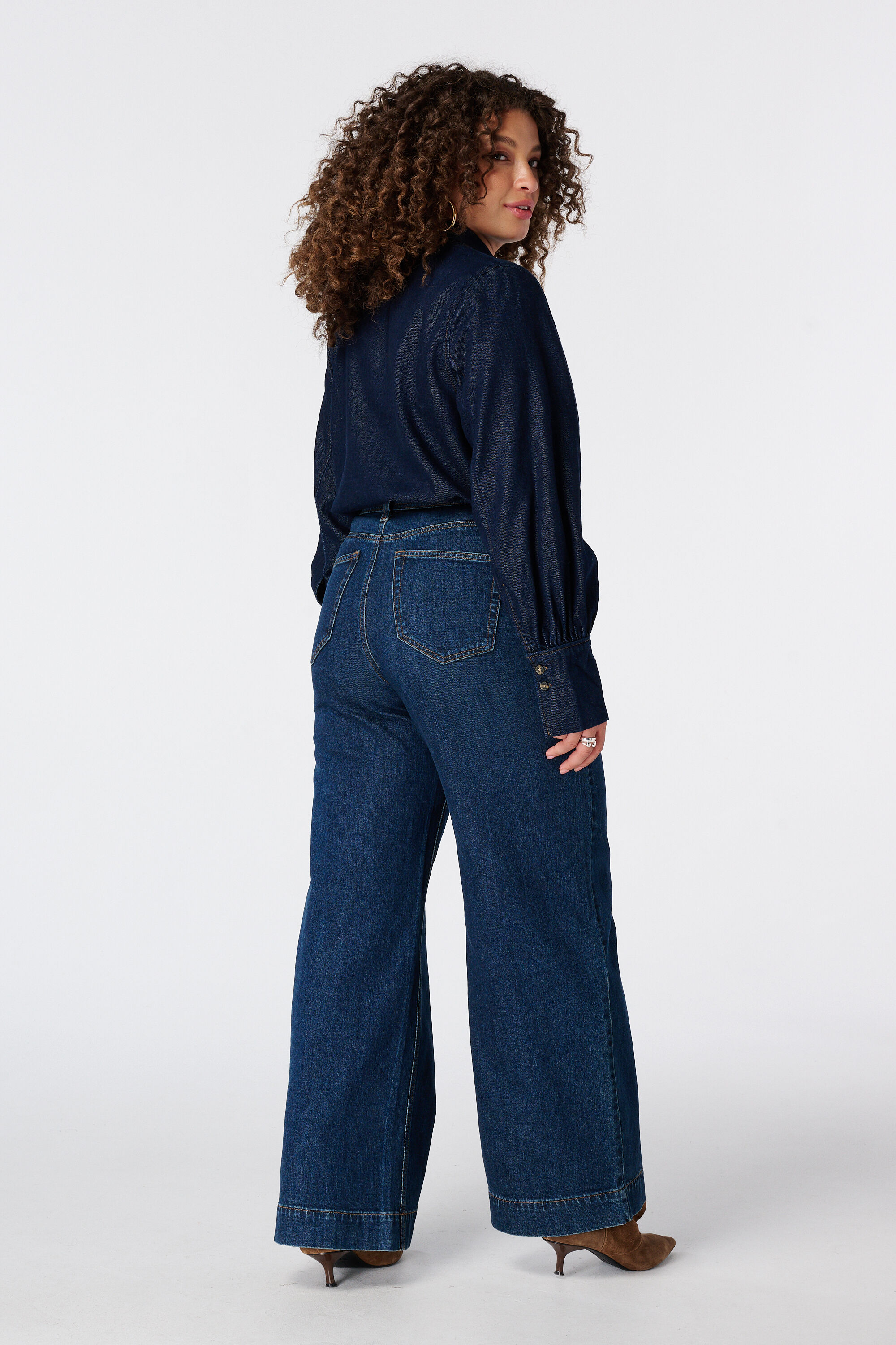Wide Leg Jeans mit Vordertaschen image number 3