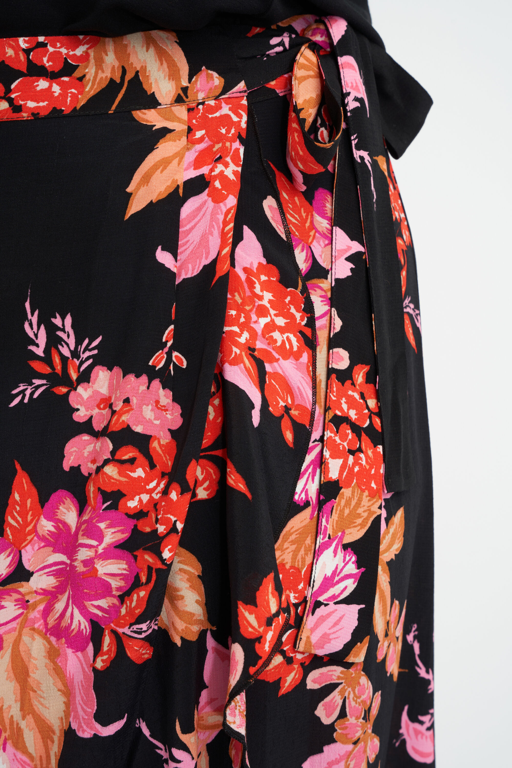 Wickelrock mit Blumen-Print  image number 6