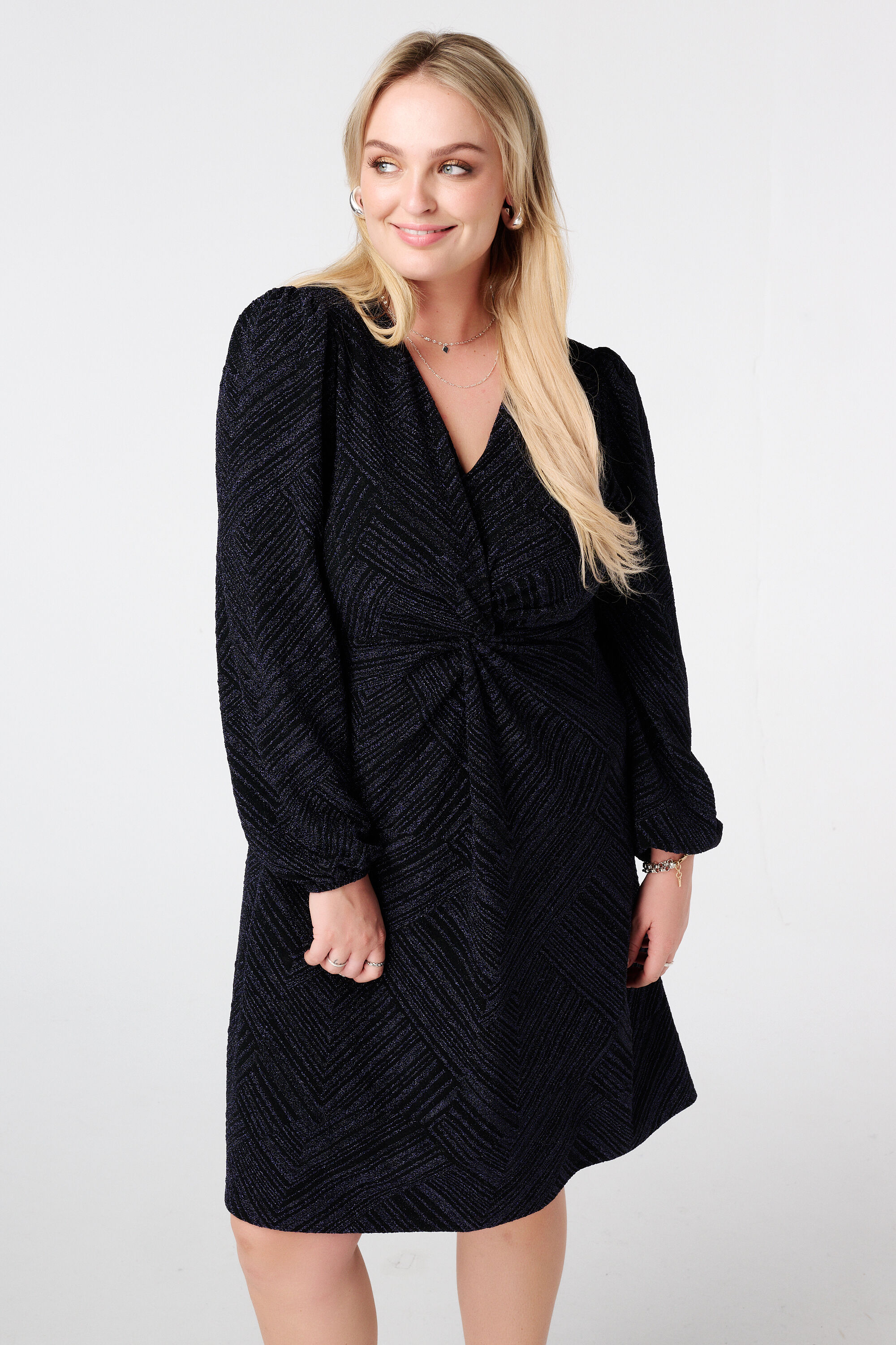 Lurexkleid mit Knopfdetail