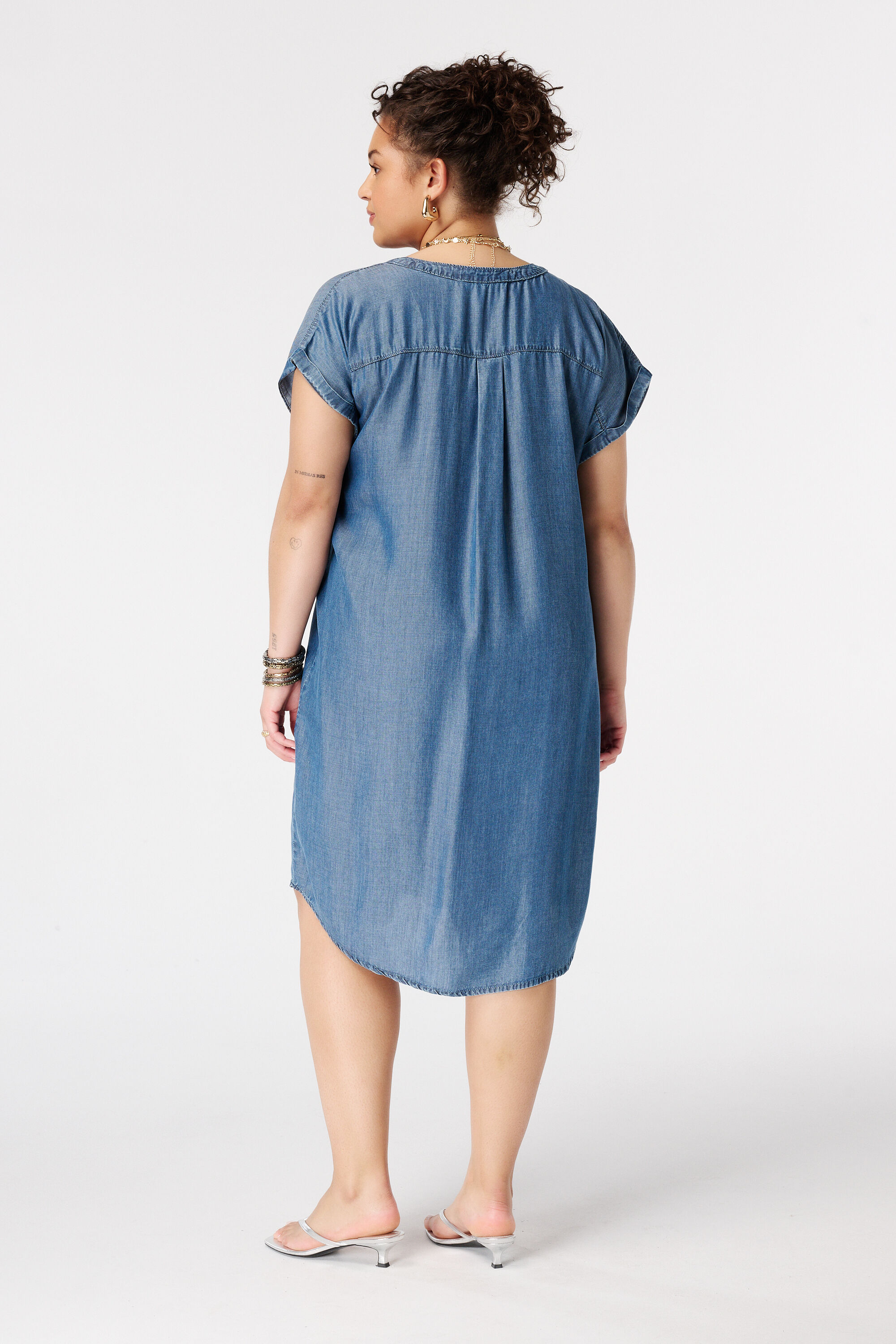 Jeanskleid mit V Ausschnitt image number 3