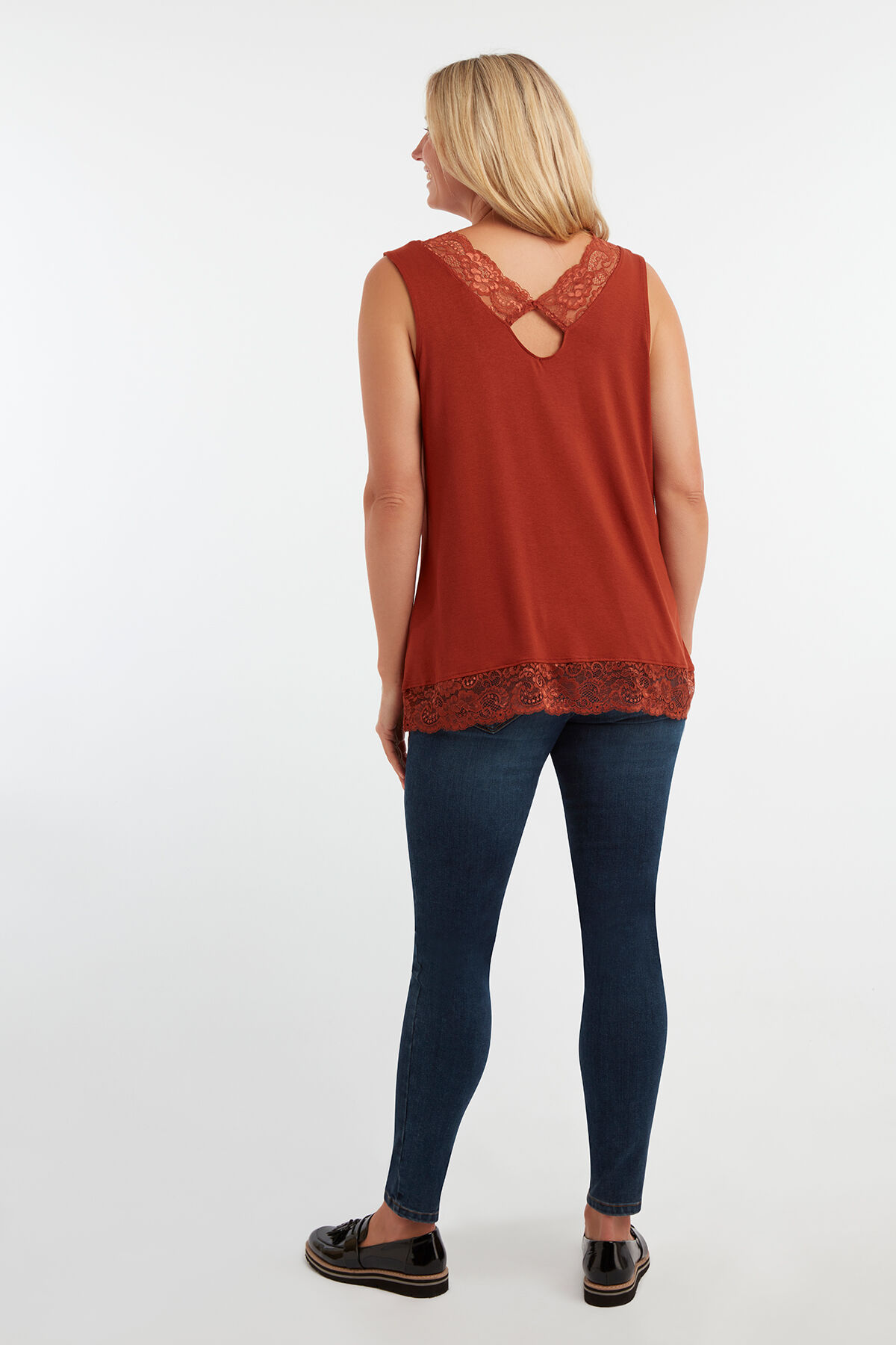 &Auml;rmelloses Top mit Spitze image number 4