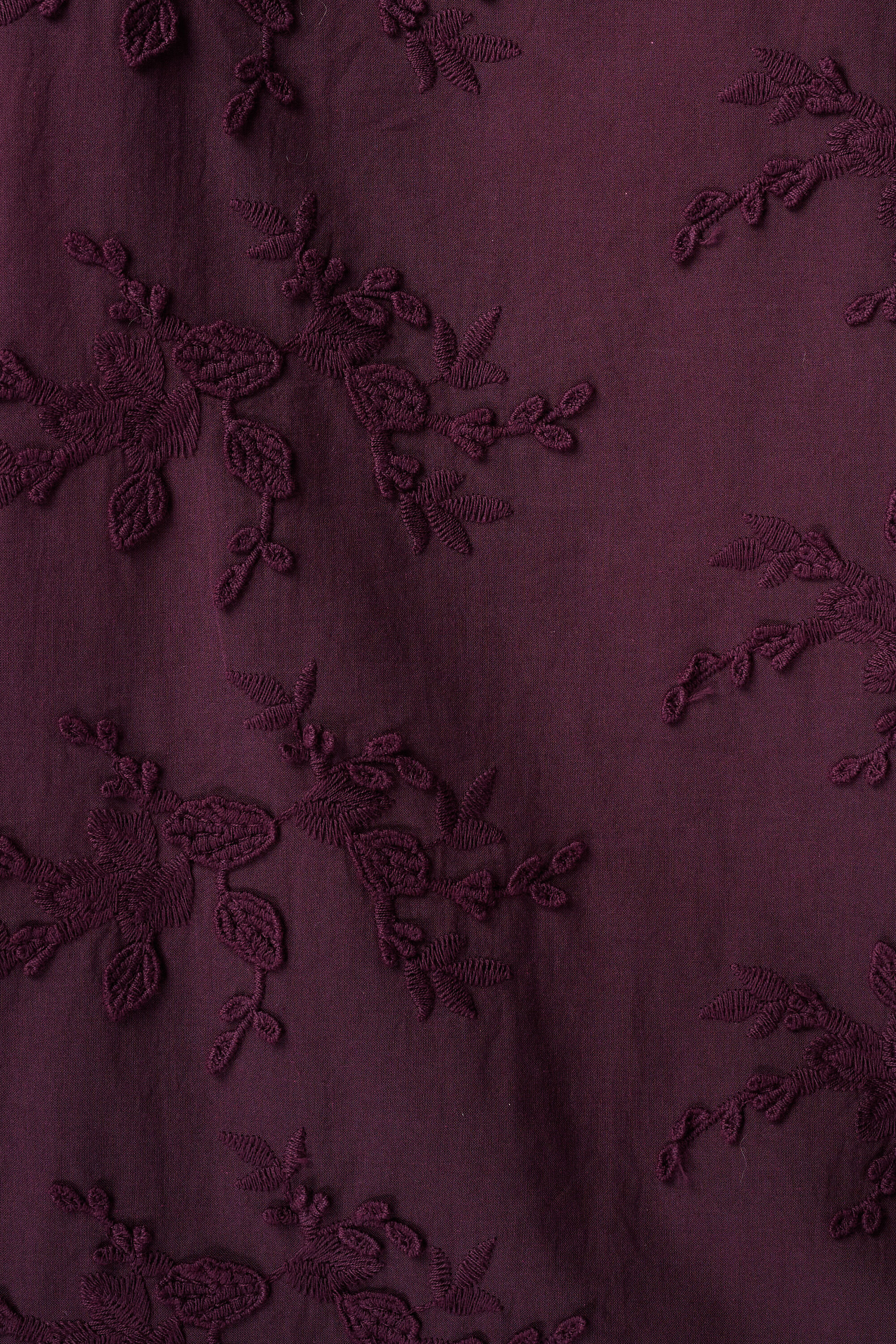 Bluse mit Stickerei image number 6