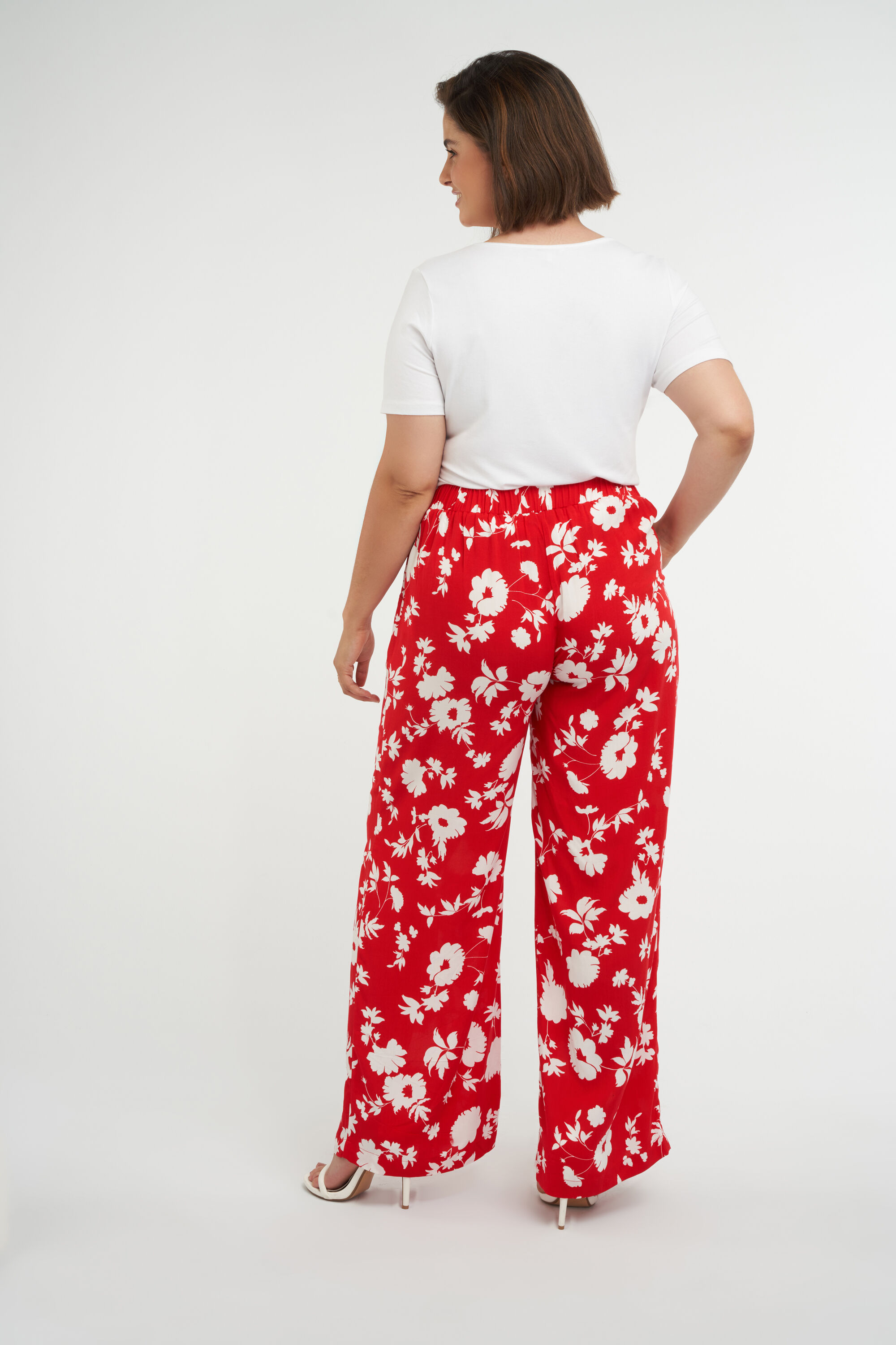 Weite Hose mit Print image number 4